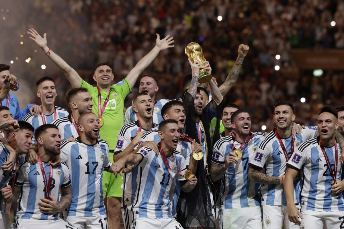 Lionel Messi of Argentina and team celebrate 