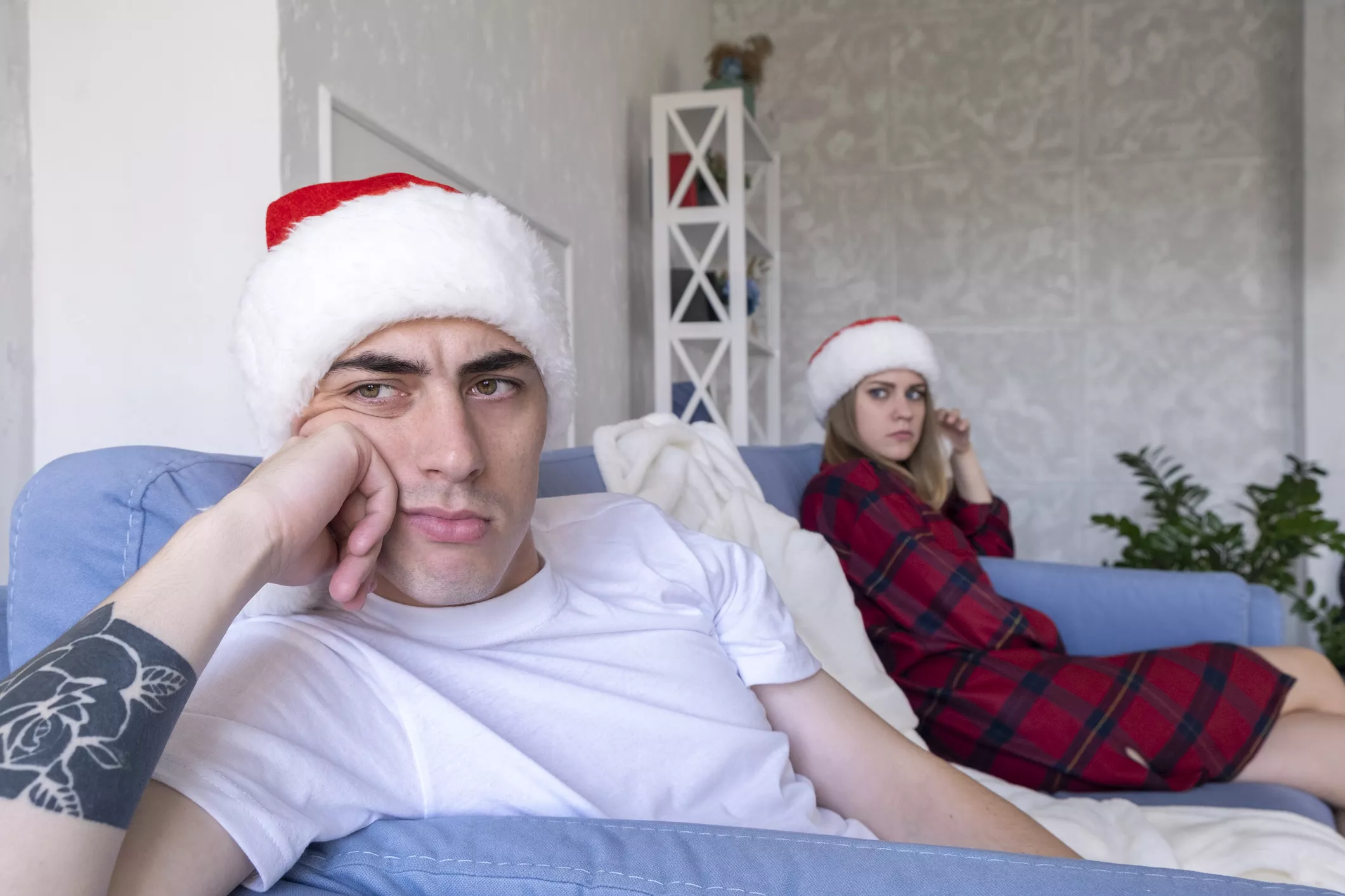 Pregnant Mom Asking Husband to Stay Home From Christmas Party Sparks Debate - Vimarsana News