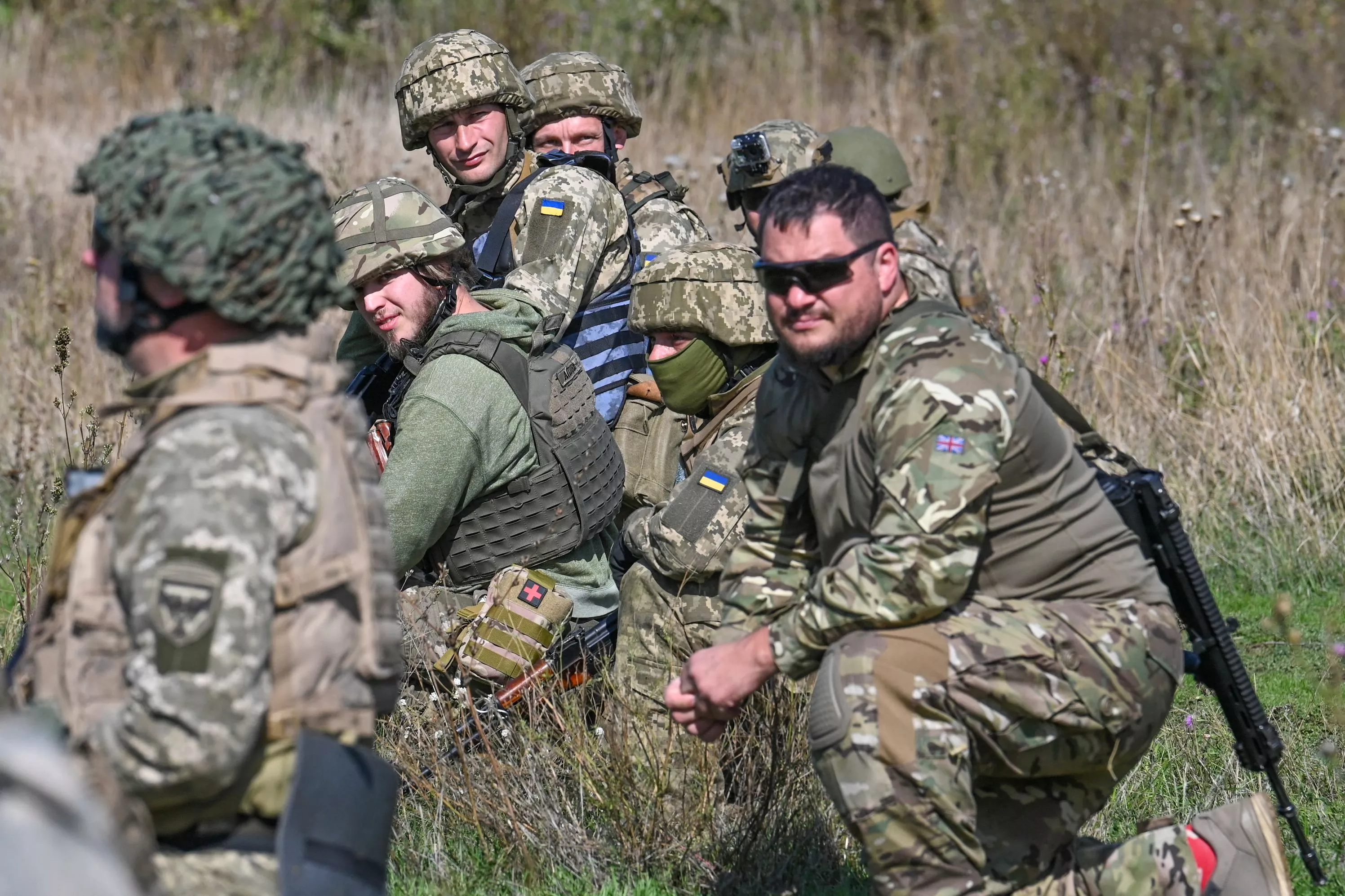 U.S. Colonel Training Zelensky Forces Accuses Soldiers of War 'Atrocities' - Vimarsana News
