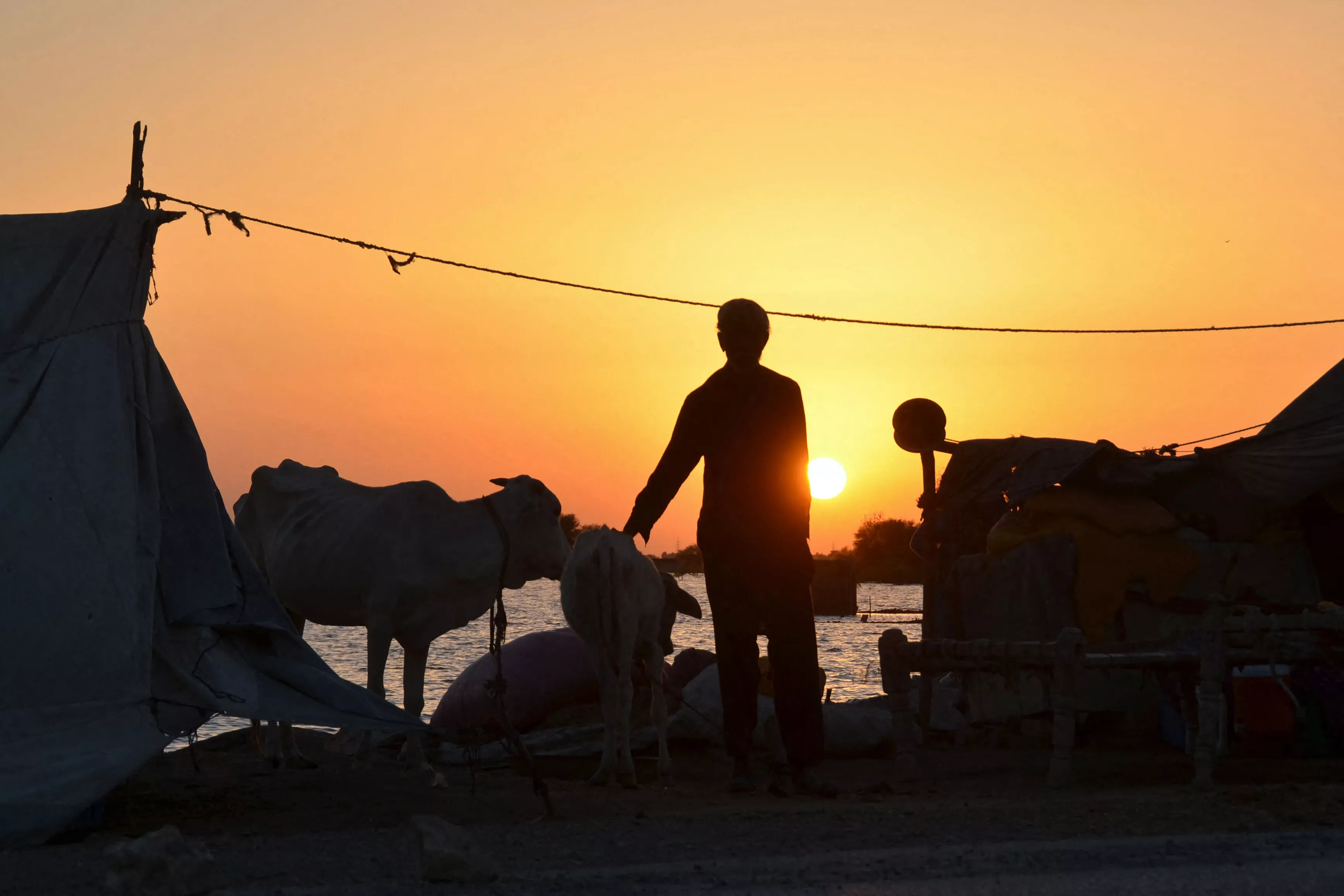 Climate Migrants Need Legal Rights - Vimarsana News