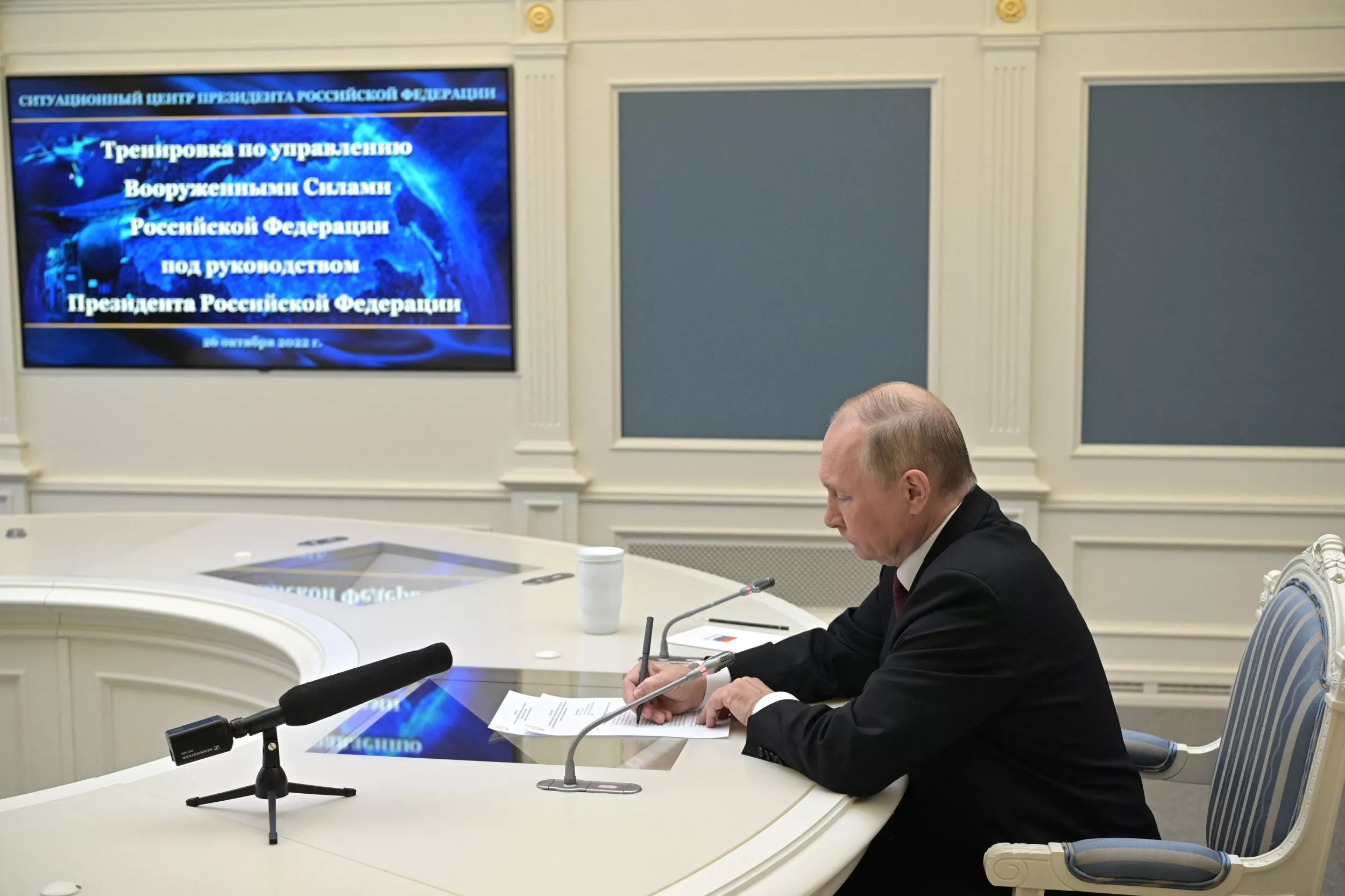 Russian Military Officer Says He Has 'Favorable View' of Nuclear Weapon Use - Vimarsana News