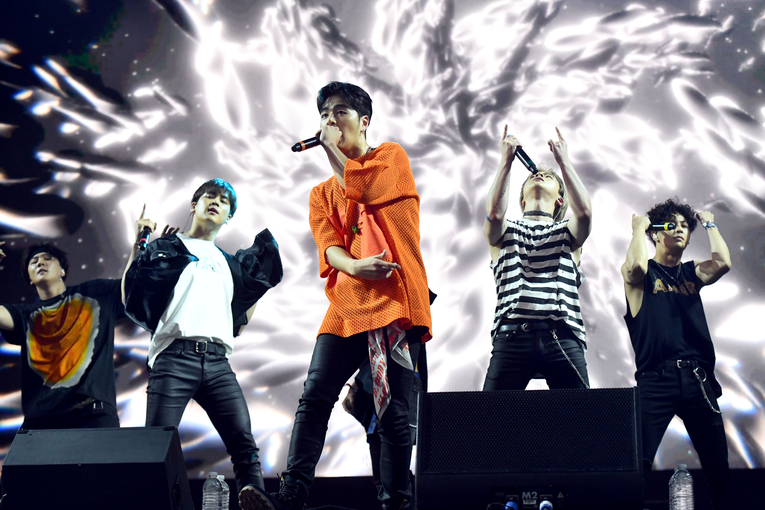 2023 iKON WORLD TOUR TAKE OFF JAPAN」オフィシャルグッズ販売