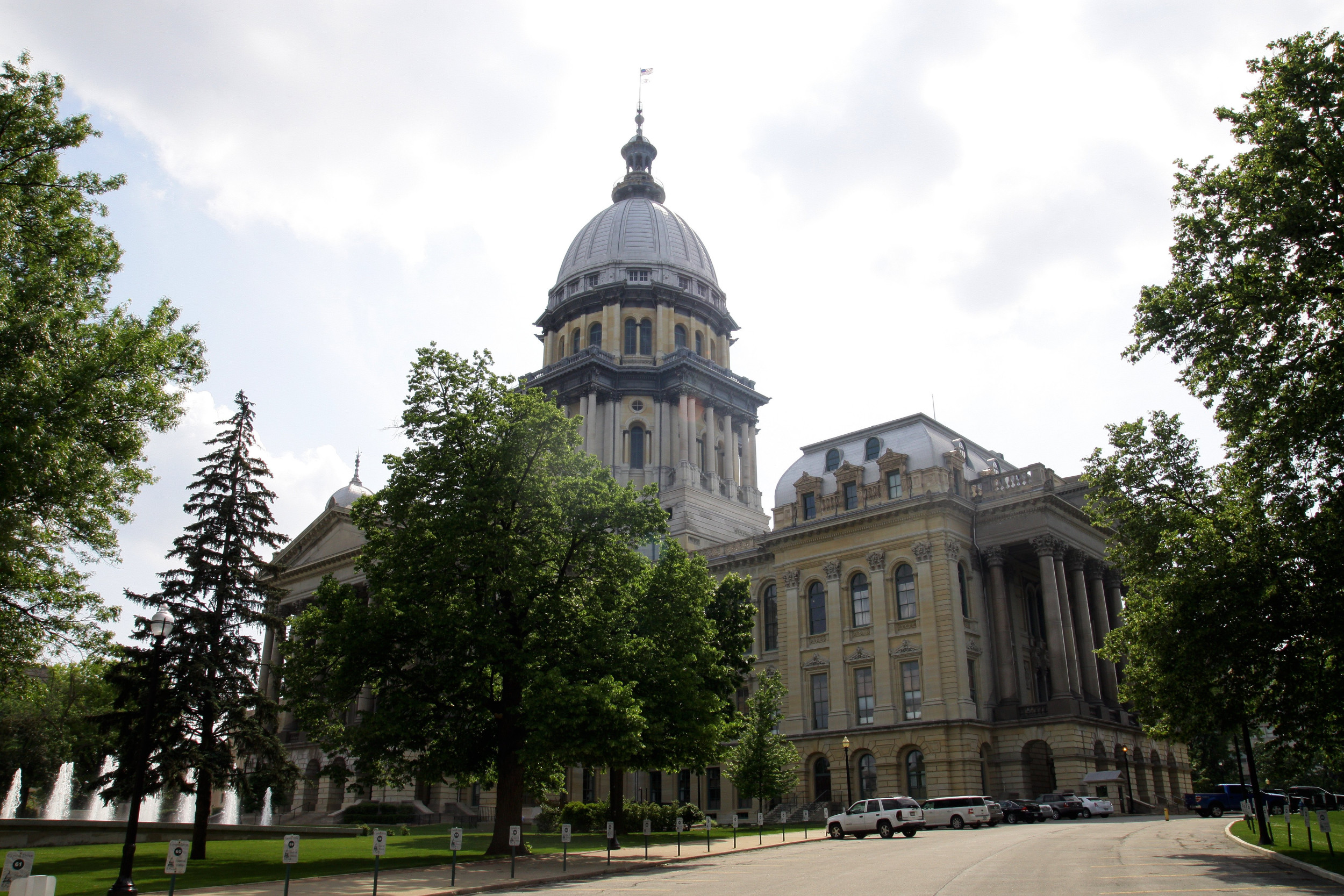Illinois' New Laws Coming Into Effect for 2023 TrendRadars