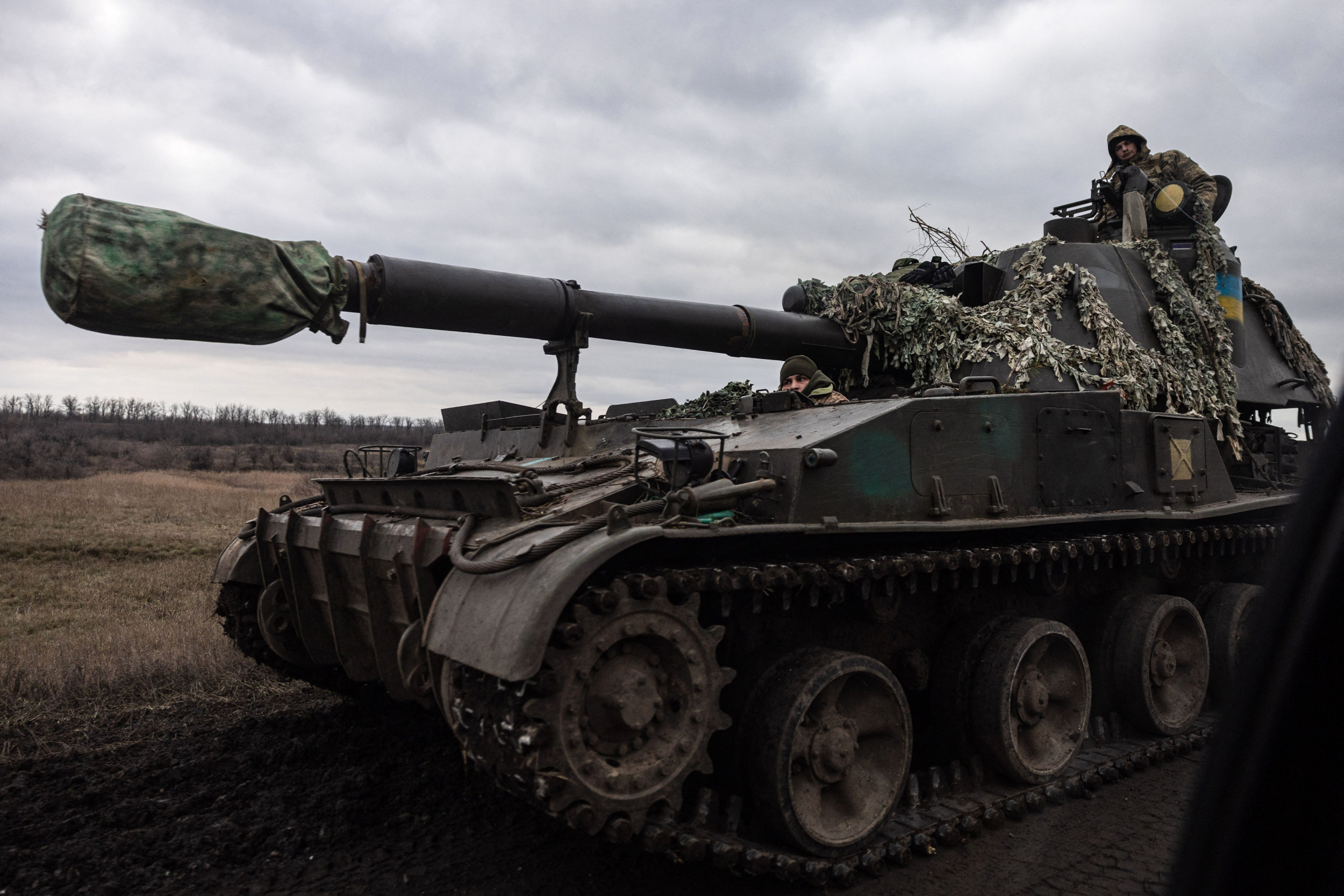 Russian Troops Trying to Advance 'Over Corpses' in Bakhmut—Kyiv General