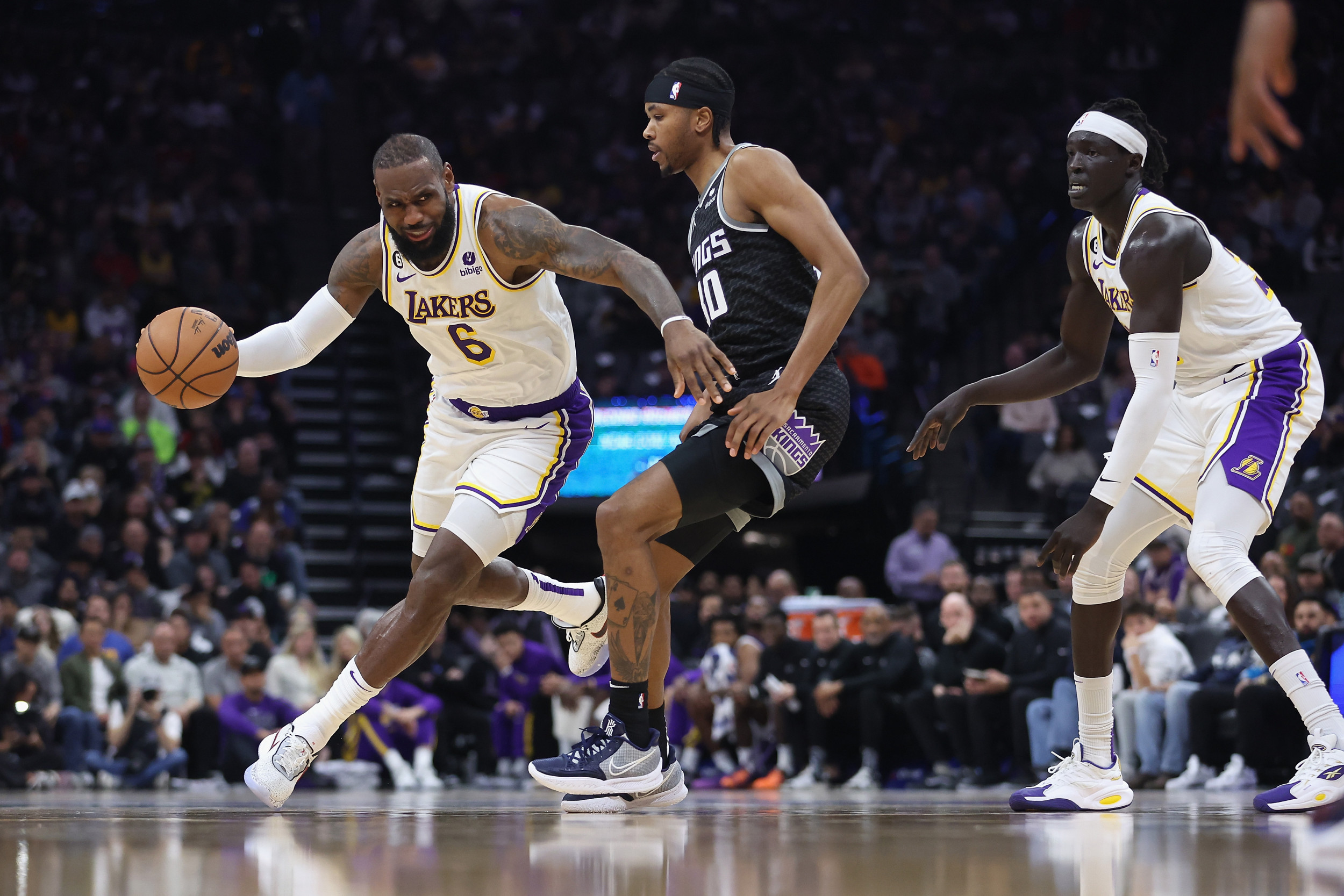 LeBron James Clarifies Comments Made About Los Angeles Lakers' Future