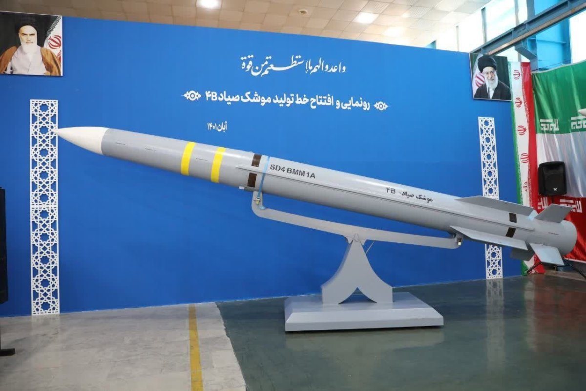 Sayyad, 4B, missile, unveiled, at, Iran, ceremony