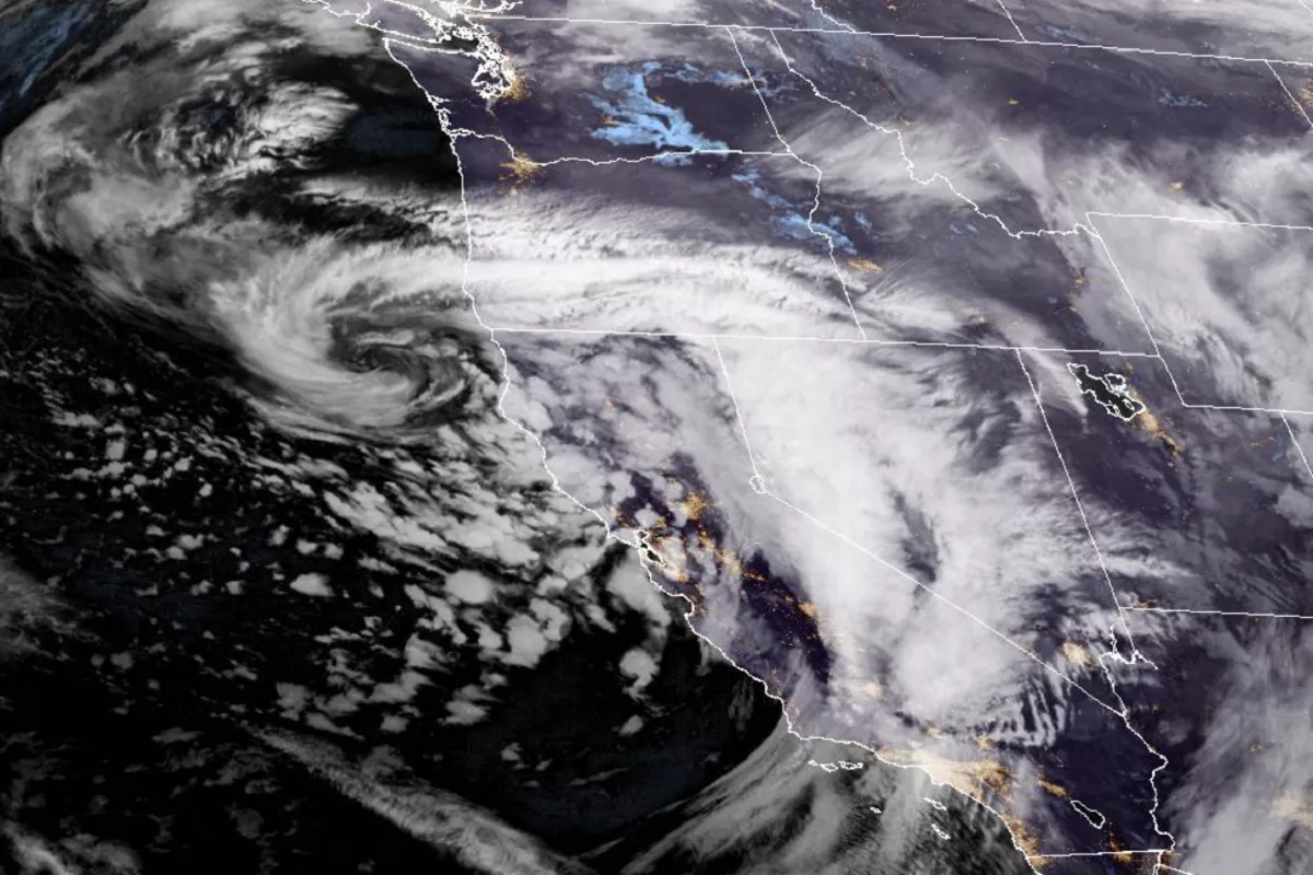 California Floods About to Get Worse as Huge Cyclone Hurtles Towards Coast - Vimarsana News