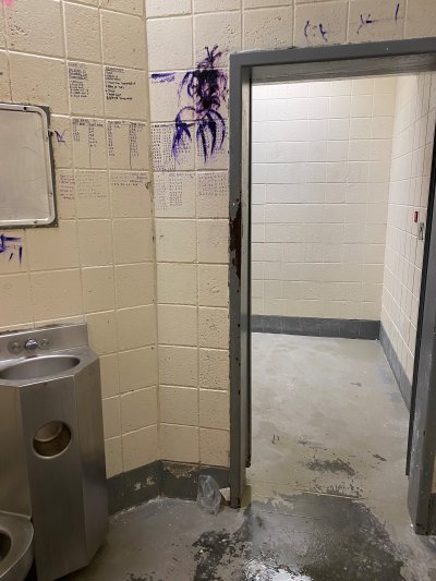 Larry Eugene Price, Jr. Cell Larry Eugene Price, Jr. Cell