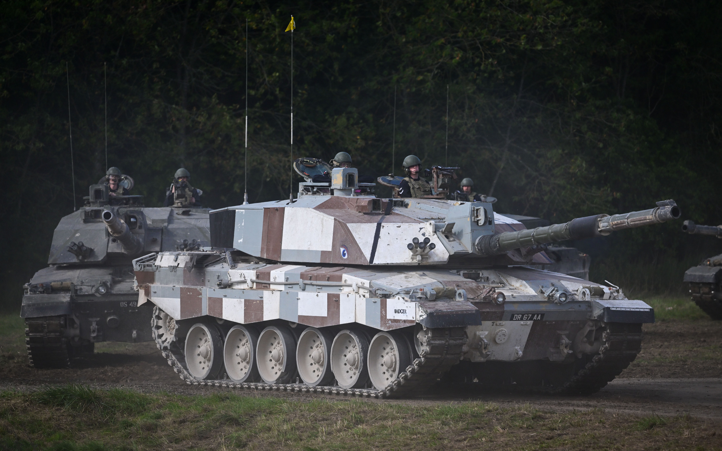 Ukraine to Receive U.K. Challenger 2 Tanks As Kyiv Looks To 'Seize Moment