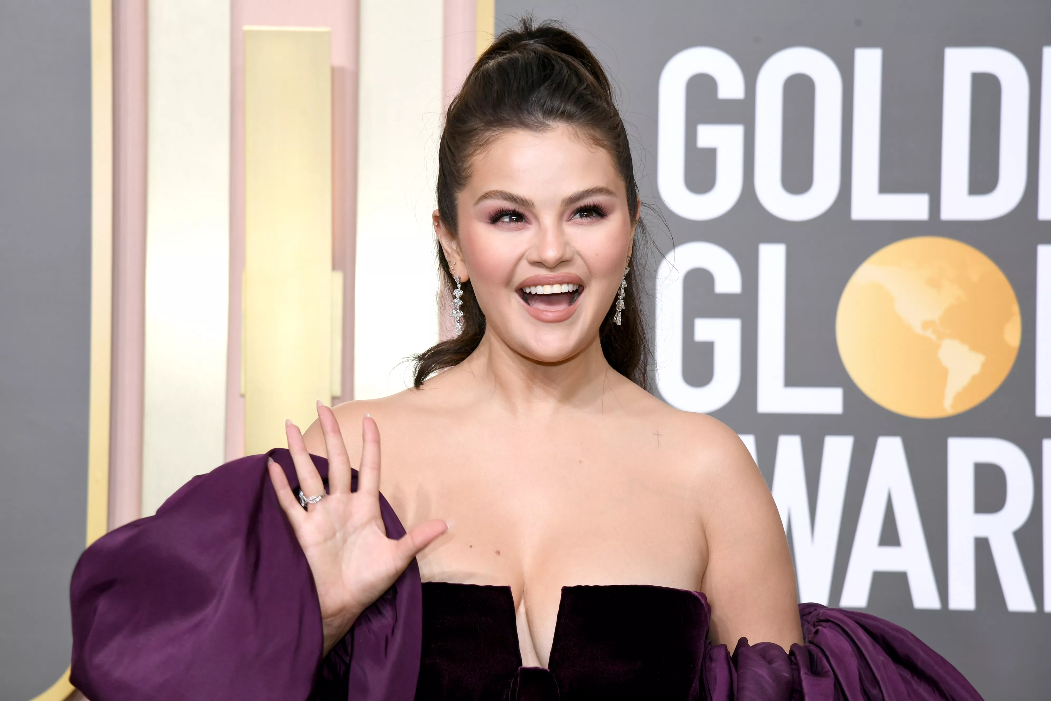 Selena Gomez Drops Shady Comment on Hillsong Leader's Instagram - Vimarsana News