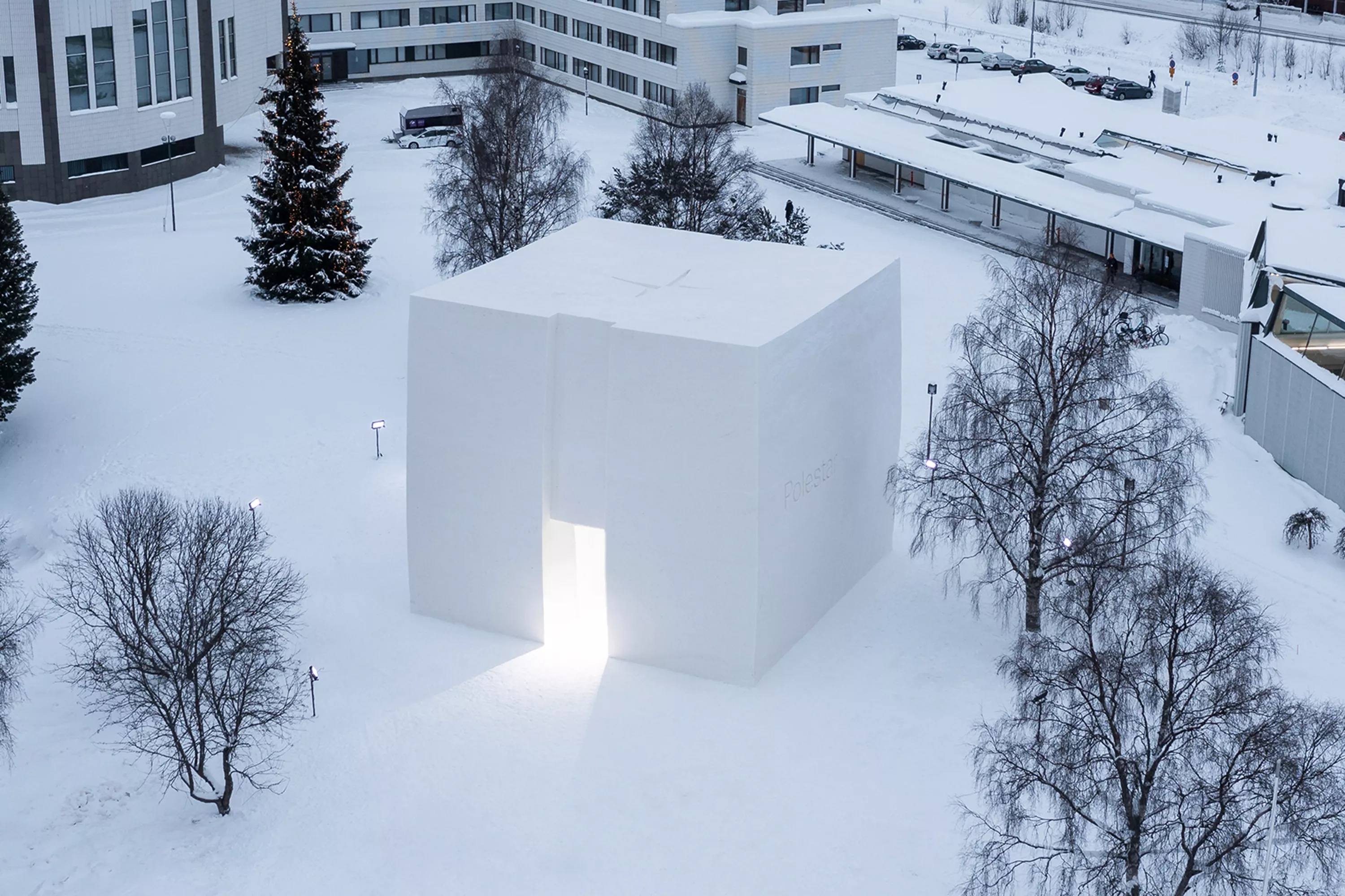 Polestar's New Pop-Up Dealership Uses Just One Building Material: Snow - Vimarsana News