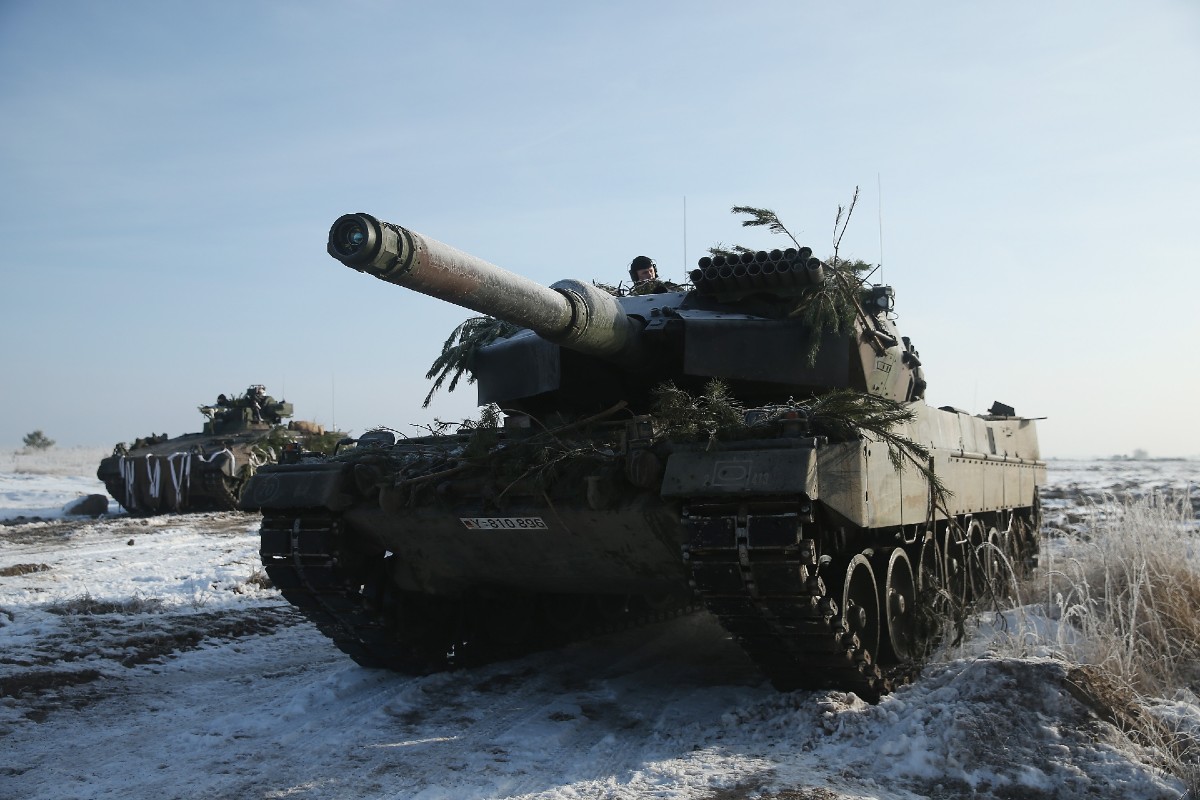 Ukraine Running Out of Time To Get Leopard Tanks It Desperately Needs