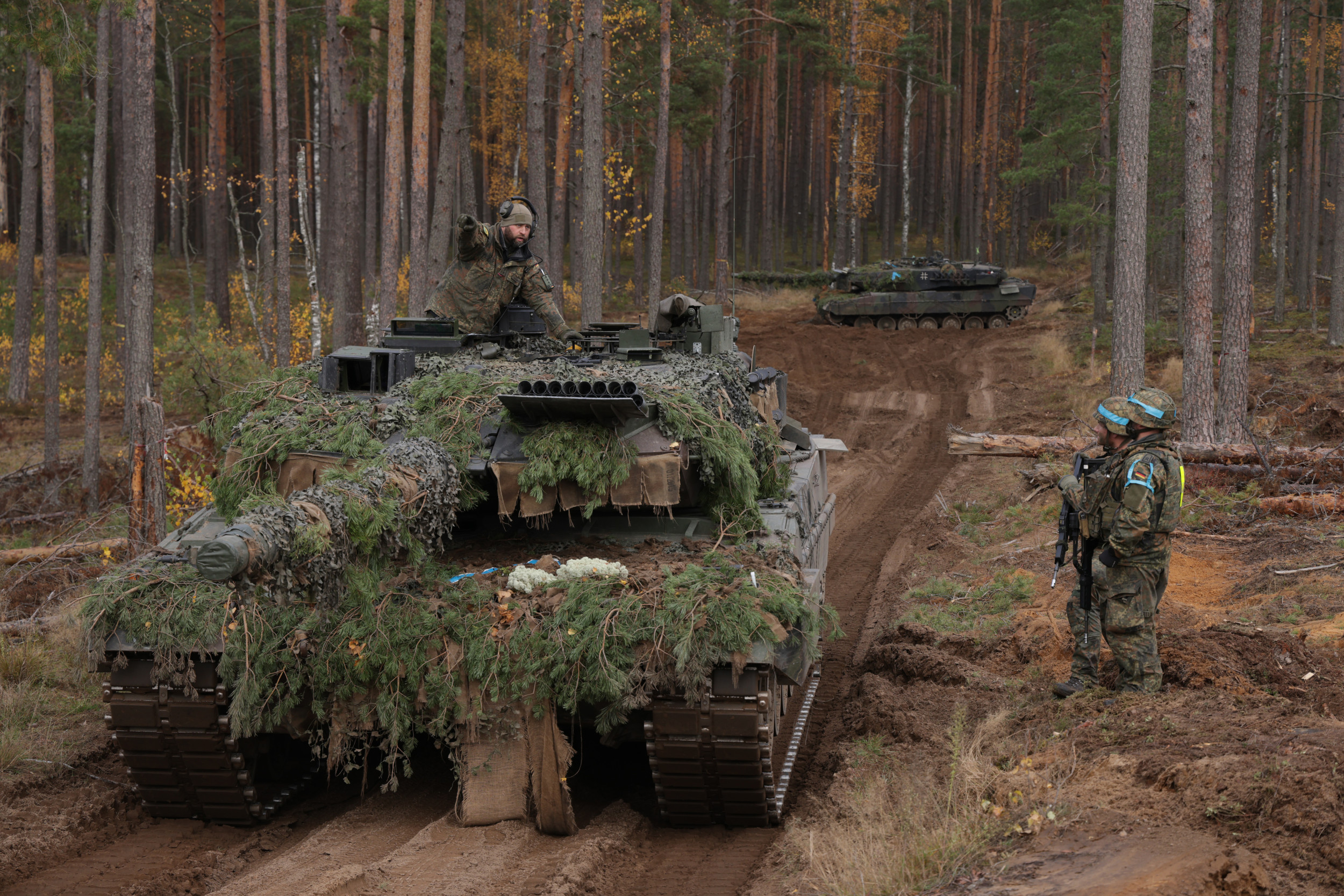 Germany Must ‘Get A Grip’ And Give Ukraine Tanks—Ex-General