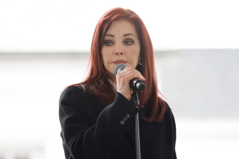 Priscilla Presley honors Lisa Marie Presley