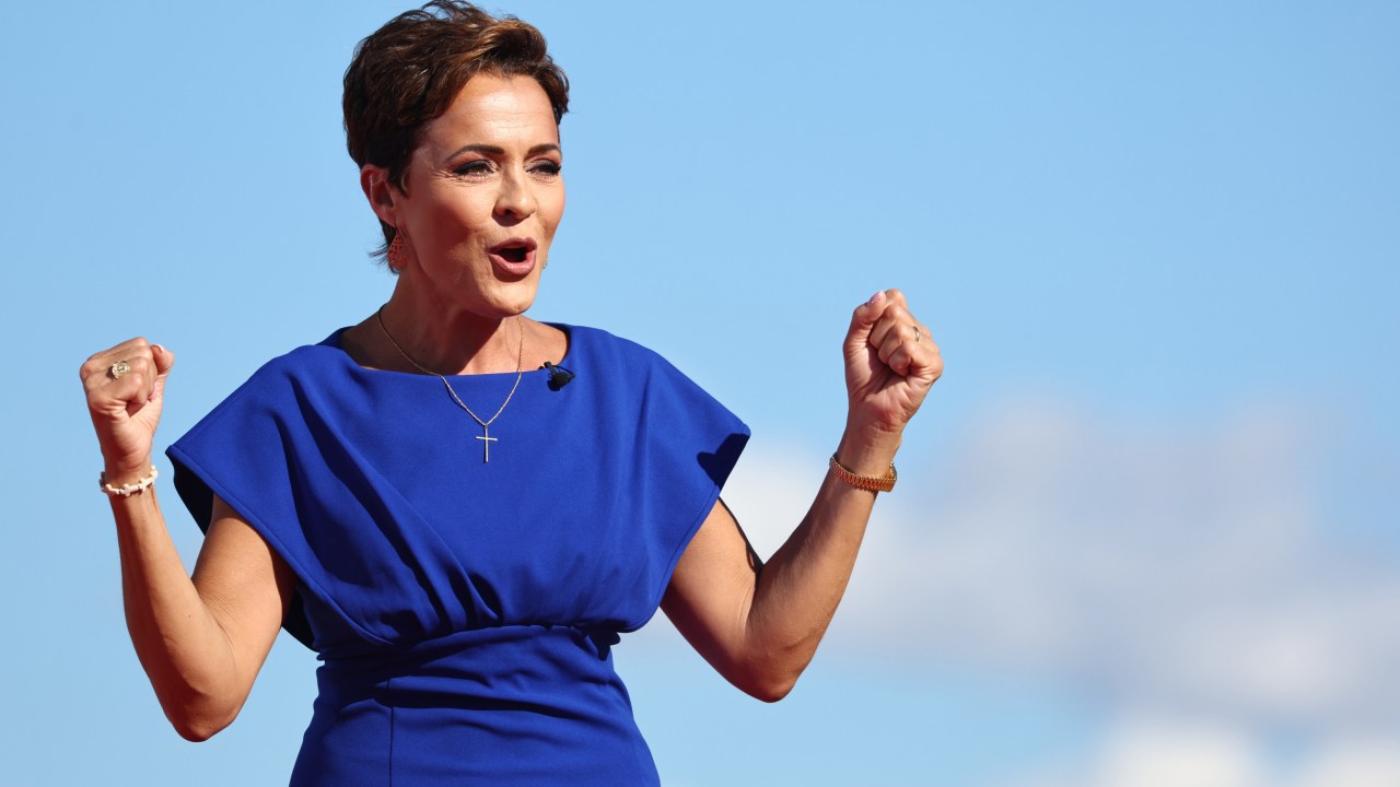 Kari Lake’s Election Defiance Set to Descend Into Legal Bloodbath (msn.com)