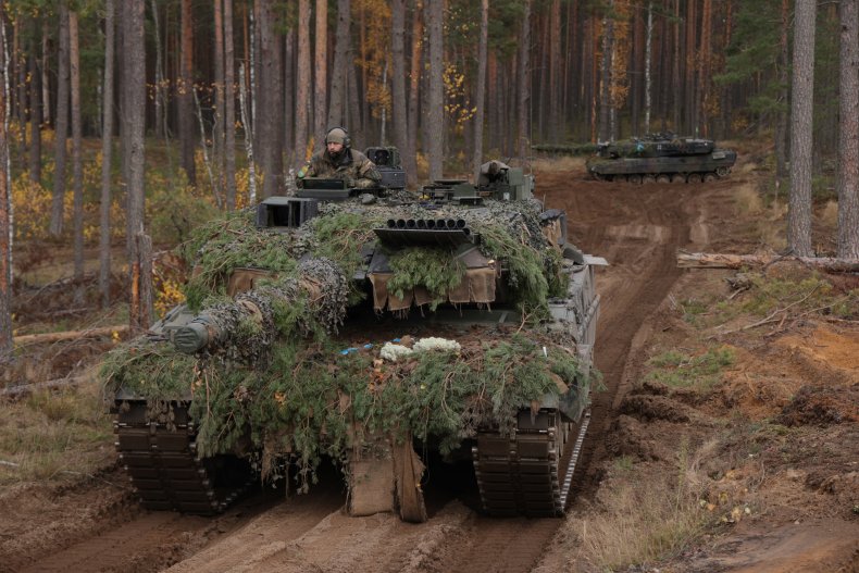 Leopard 2A6 main battle tanks