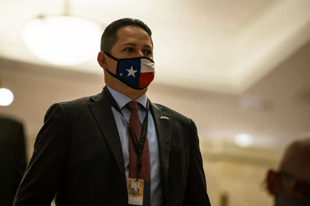 Republicans Run Risk of Losing Latino Voter Gains By Targeting Asylum - Vimarsana News