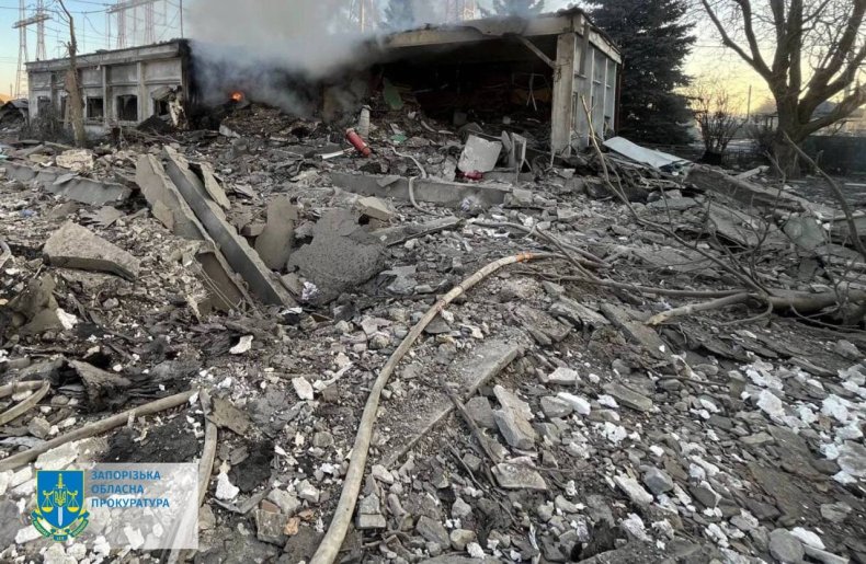 Rubble after deadly strike in Zaporizhzhia 