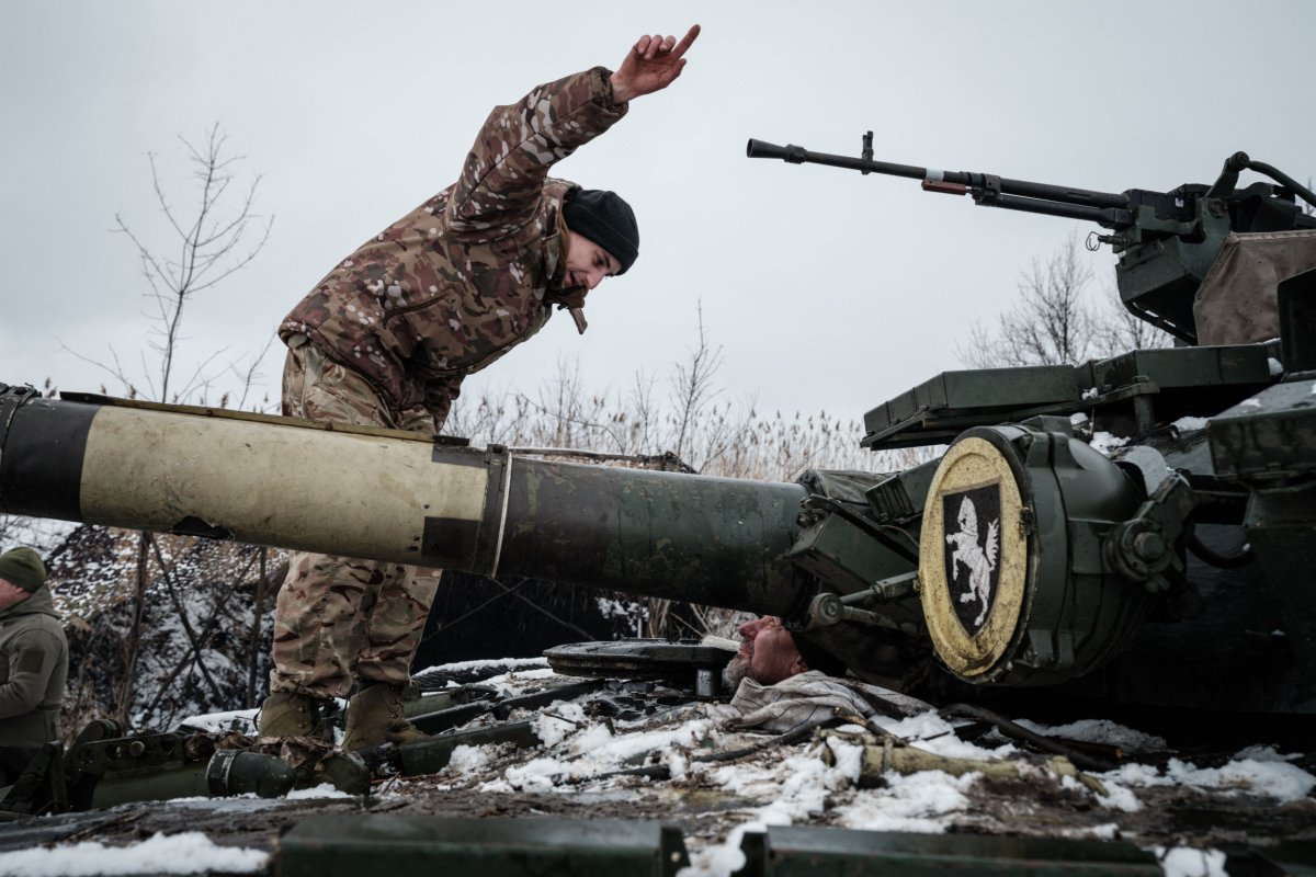 Ukraine soldier on tank in Donetsk Donbas