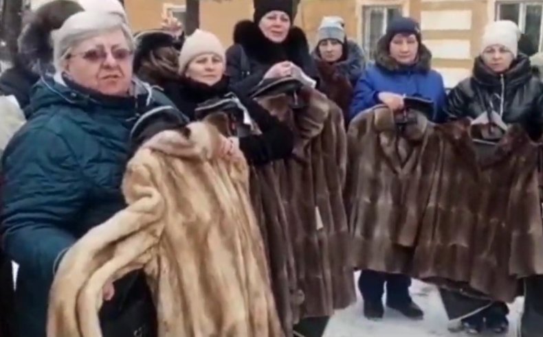 Women with fur coats