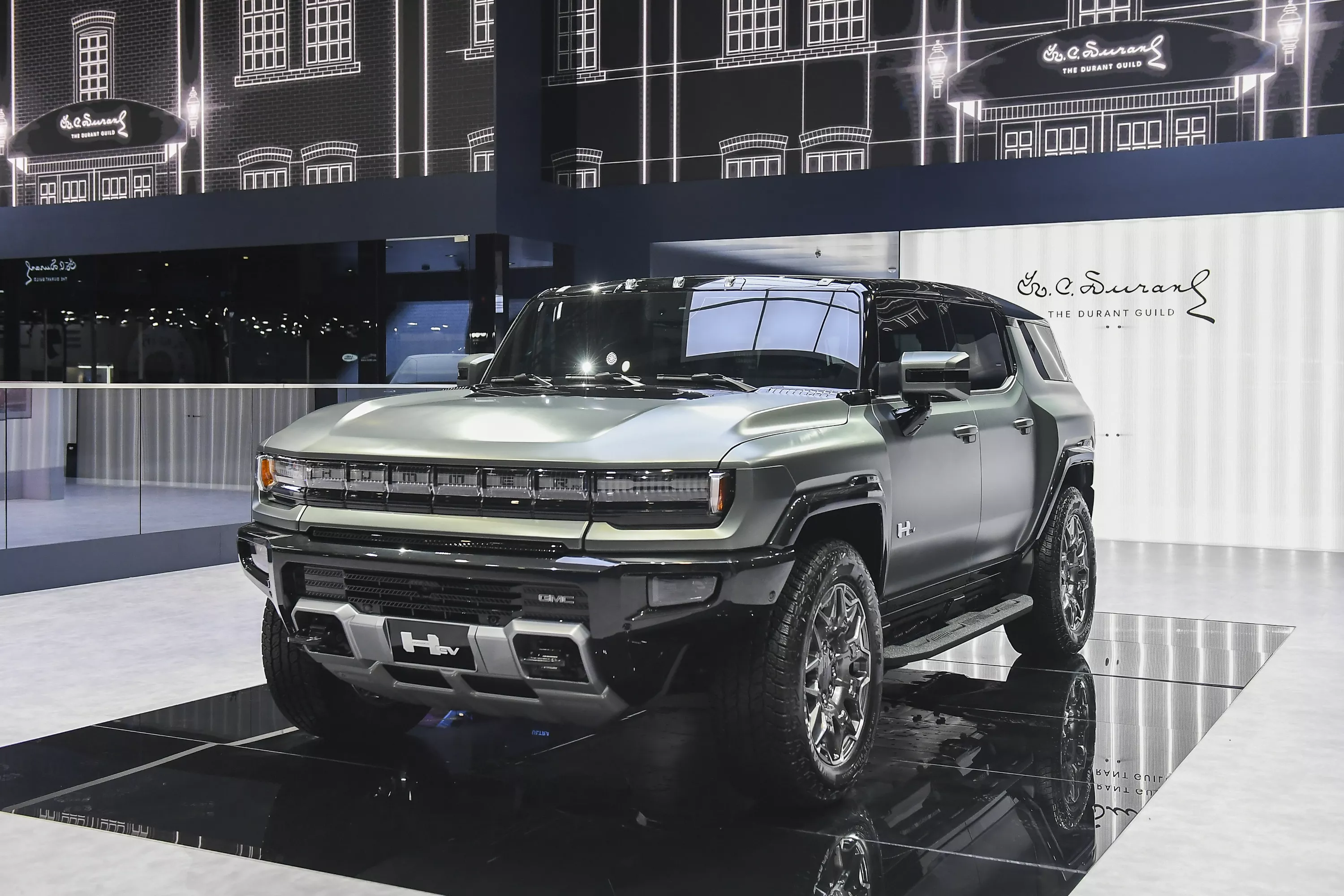 GM Makes Great Electric Car Ads, but Where Are the Cars? - Vimarsana News