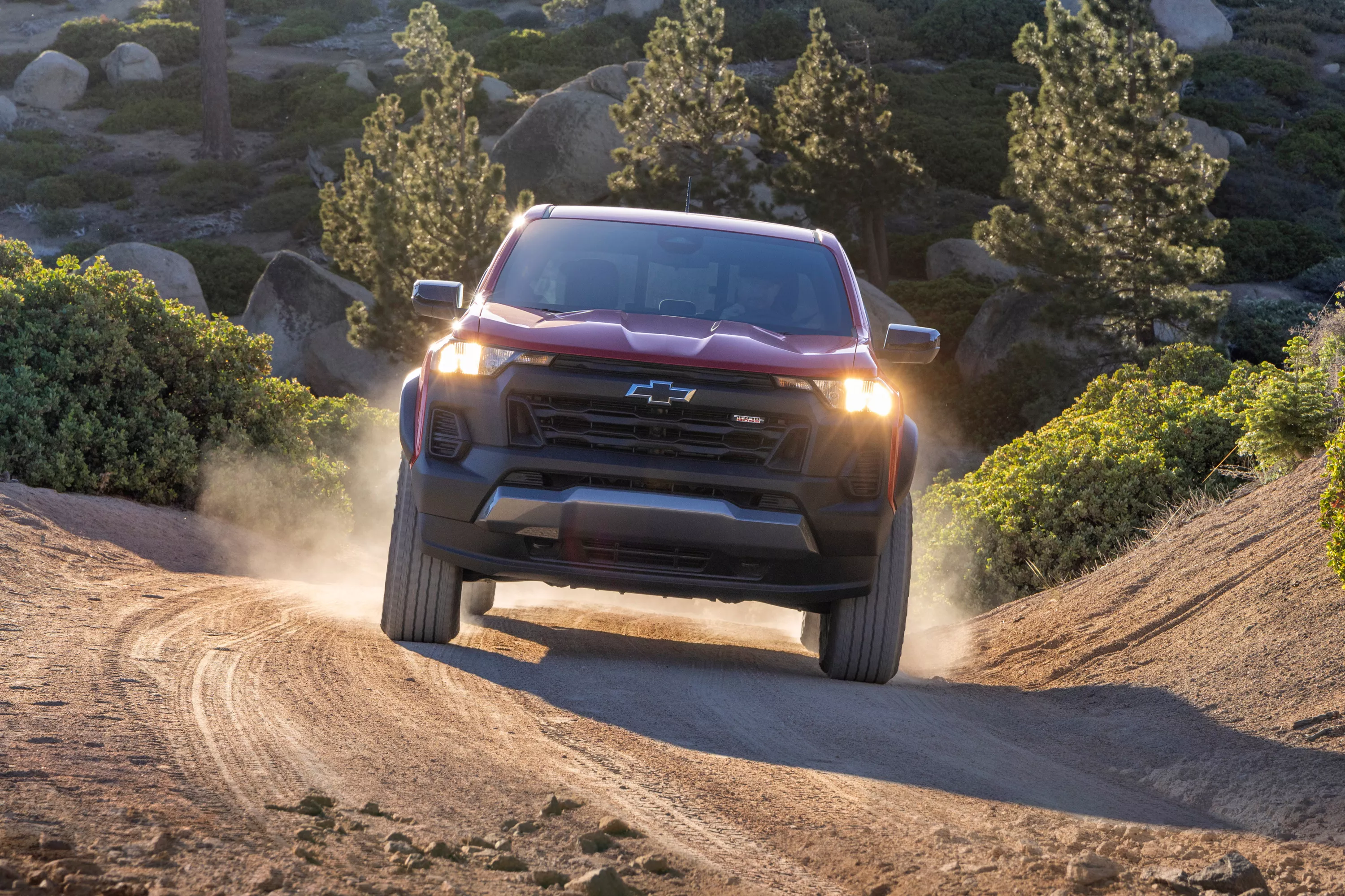 2023 Chevrolet Colorado Review: Streamlined Size, Turbo Power - Vimarsana News
