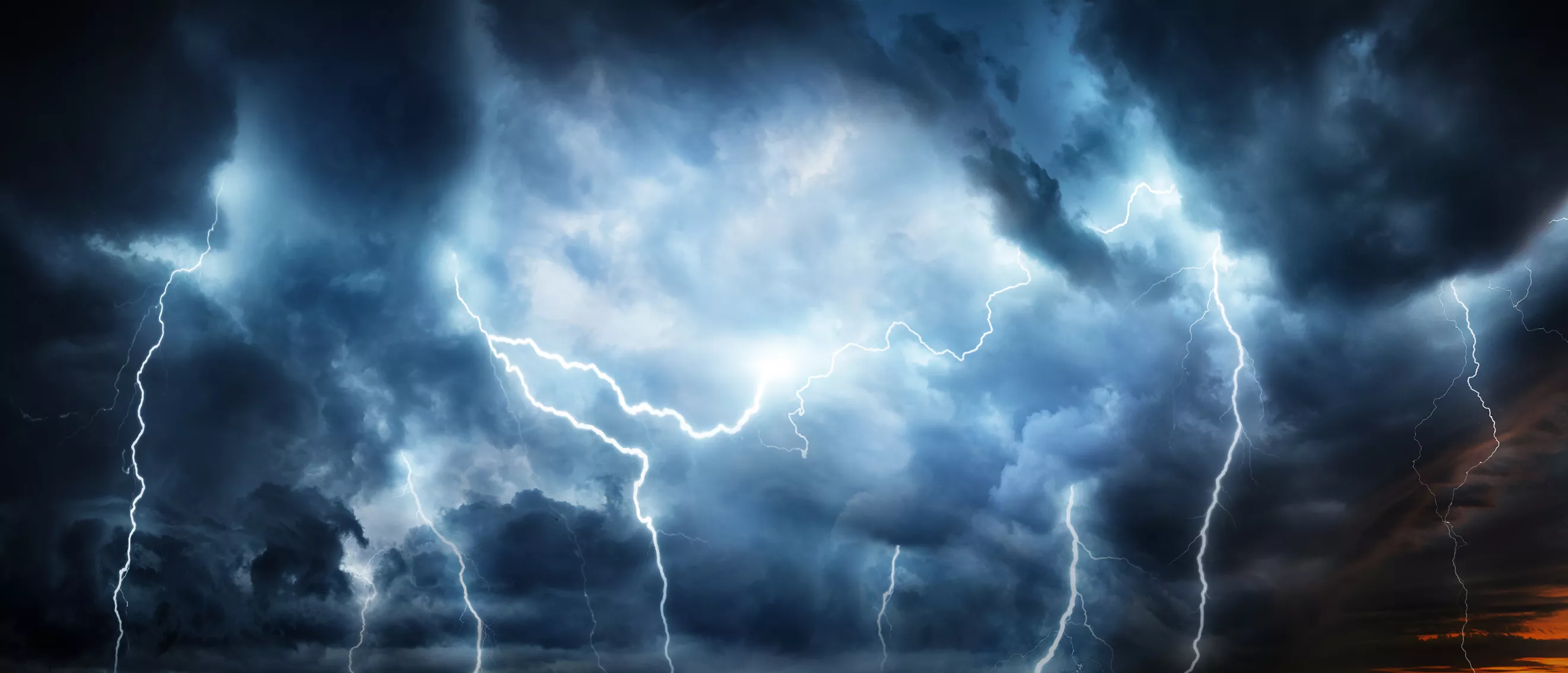 Strange Thunderstorms Hitting the Arctic Are Getting Longer - Vimarsana News