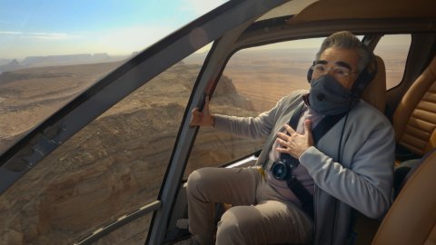 Eugene Levy Is (Literally) the ‘Reluctant Traveler’