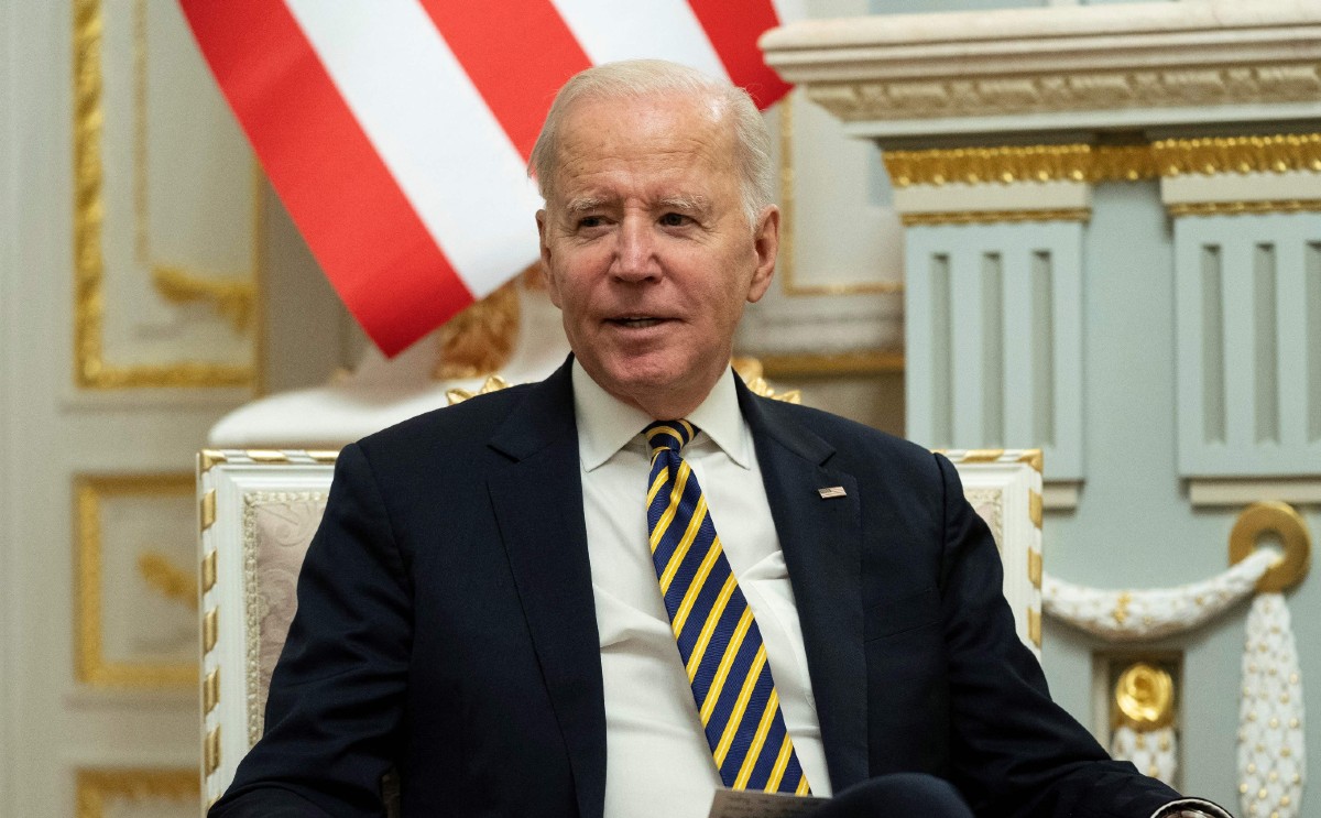 Russian TV Pundits Lament 'Hero' Biden's Kyiv Visit