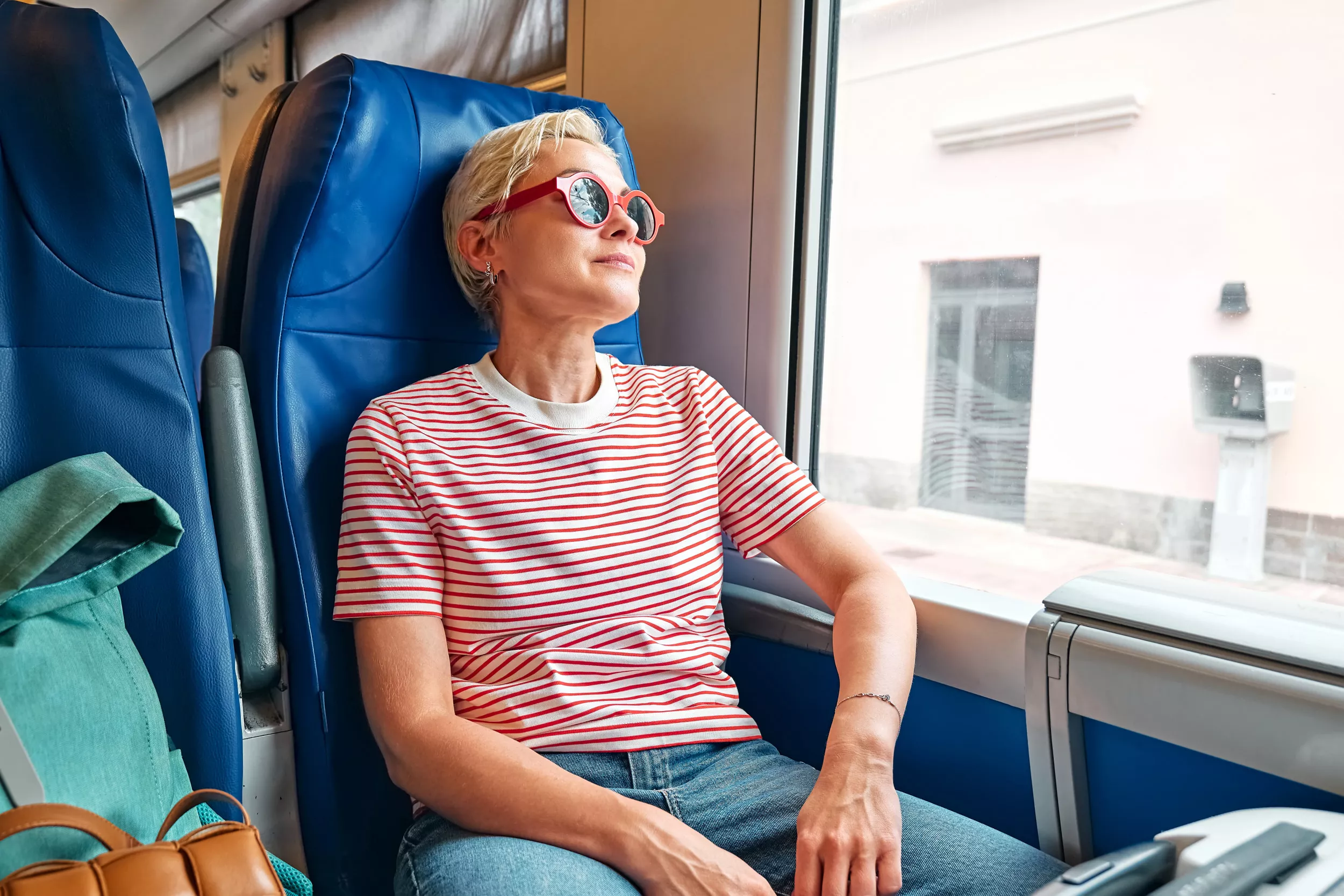 Passenger's Reason for Refusing to Give up Seat for Child on Train Praised - Vimarsana News