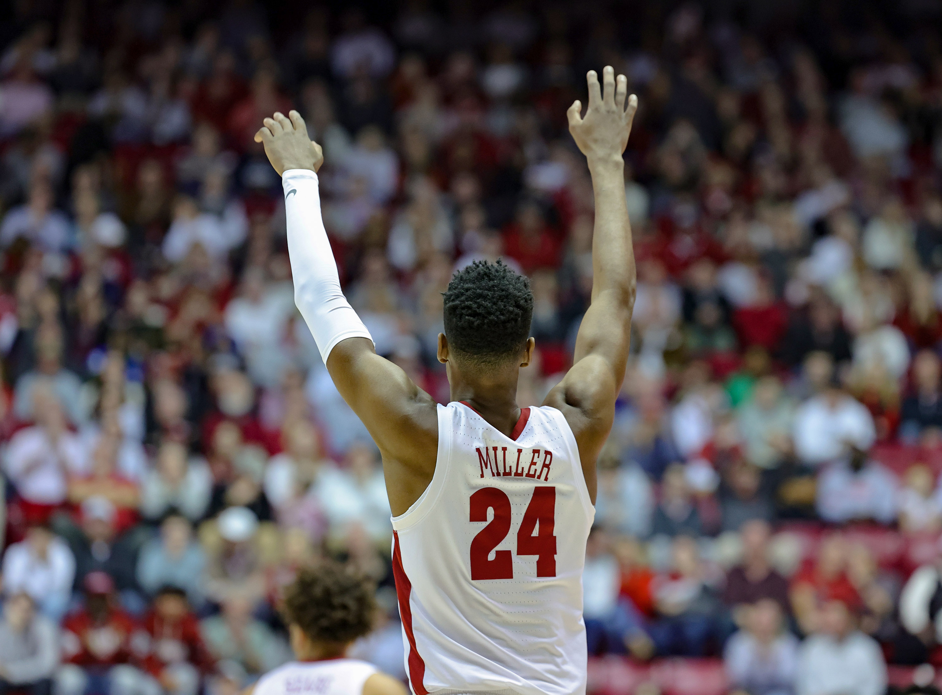 Alabama's Brandon Miller still uses image of pregame pat-down on