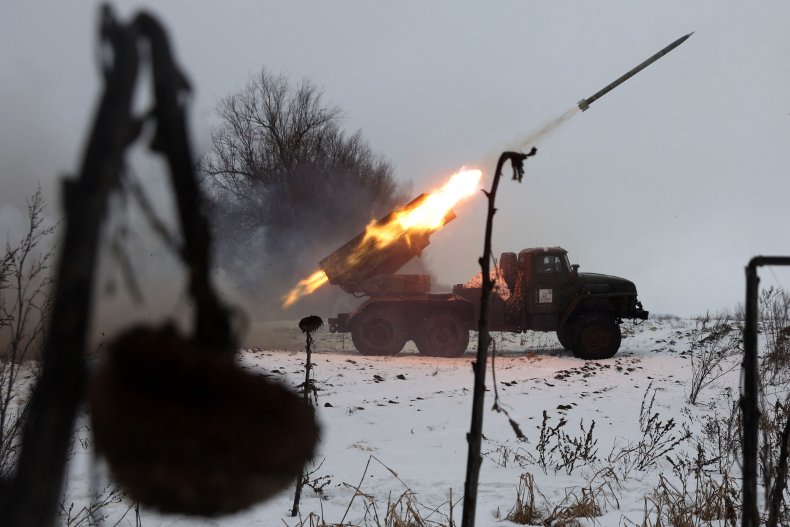 Ukraine MRLS fires on Russians in Kharkiv