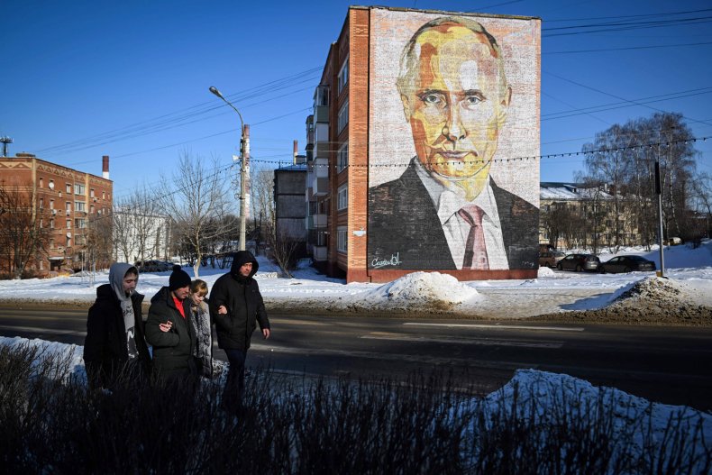 Putin mural south of Moscow 2023 elections