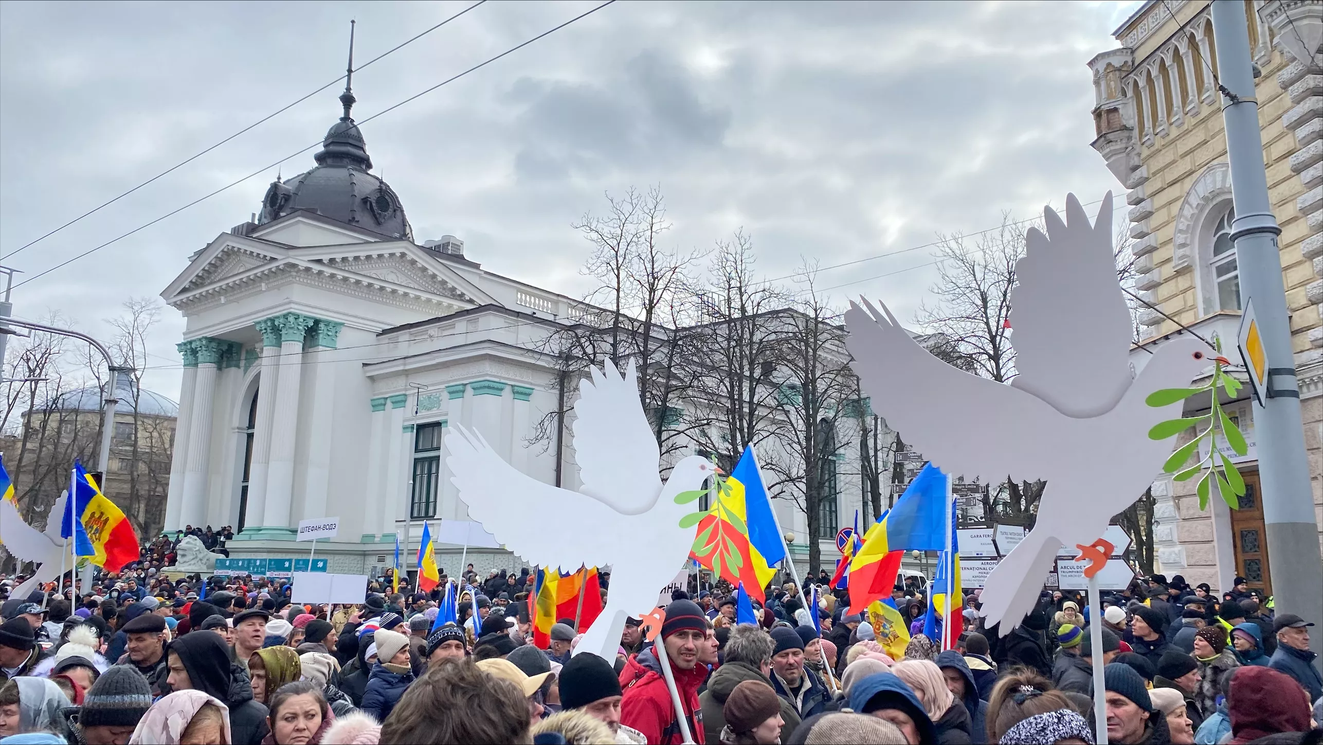 Kleptocrat Steals $1 Billion From Moldova, Feeds Unrest from Base in Israel - Vimarsana News