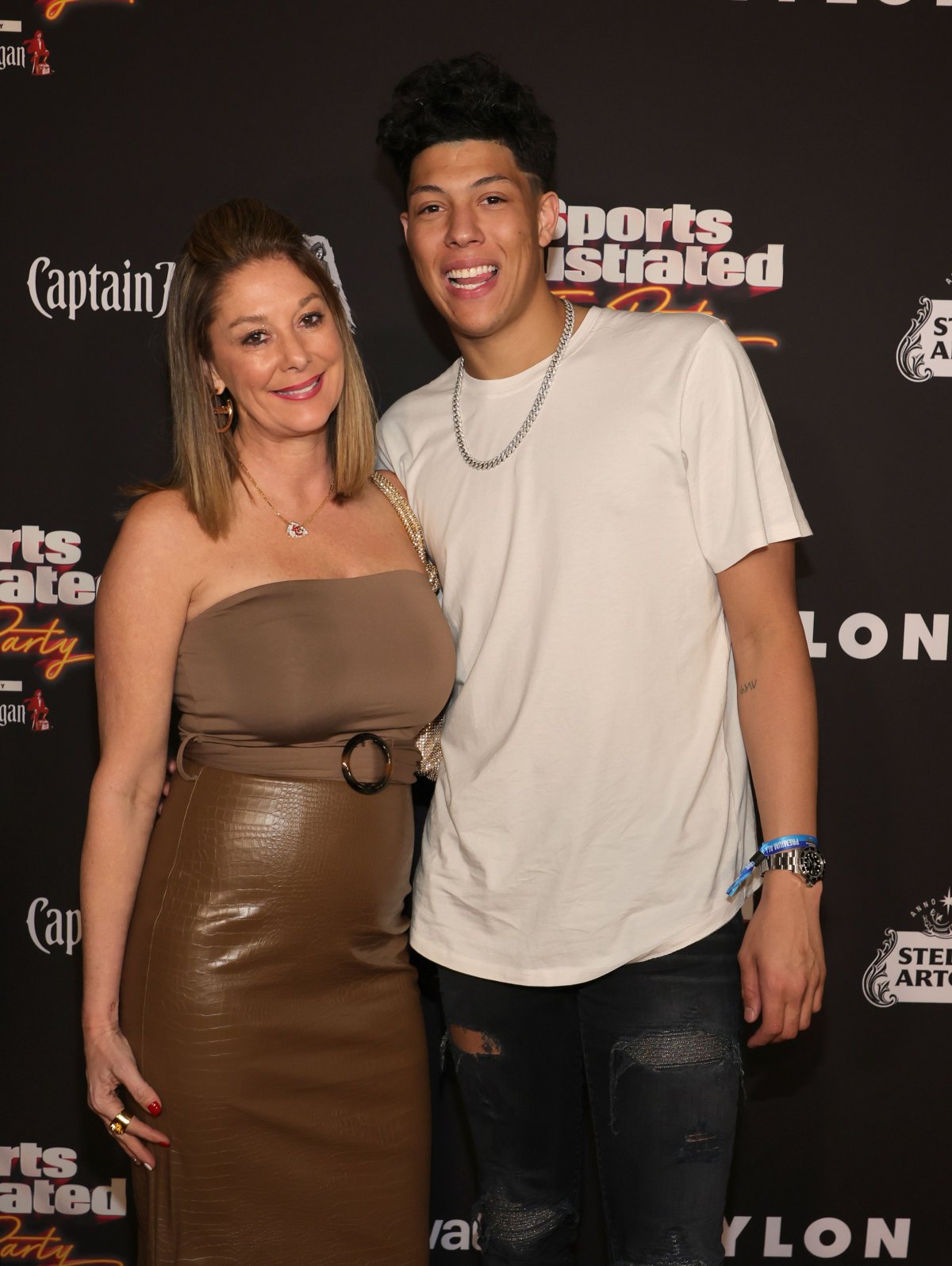 Does Patrick Mahomes Have Siblings? Know Patrick Mahomes, Brother, Parents,  Wife, And Family - News