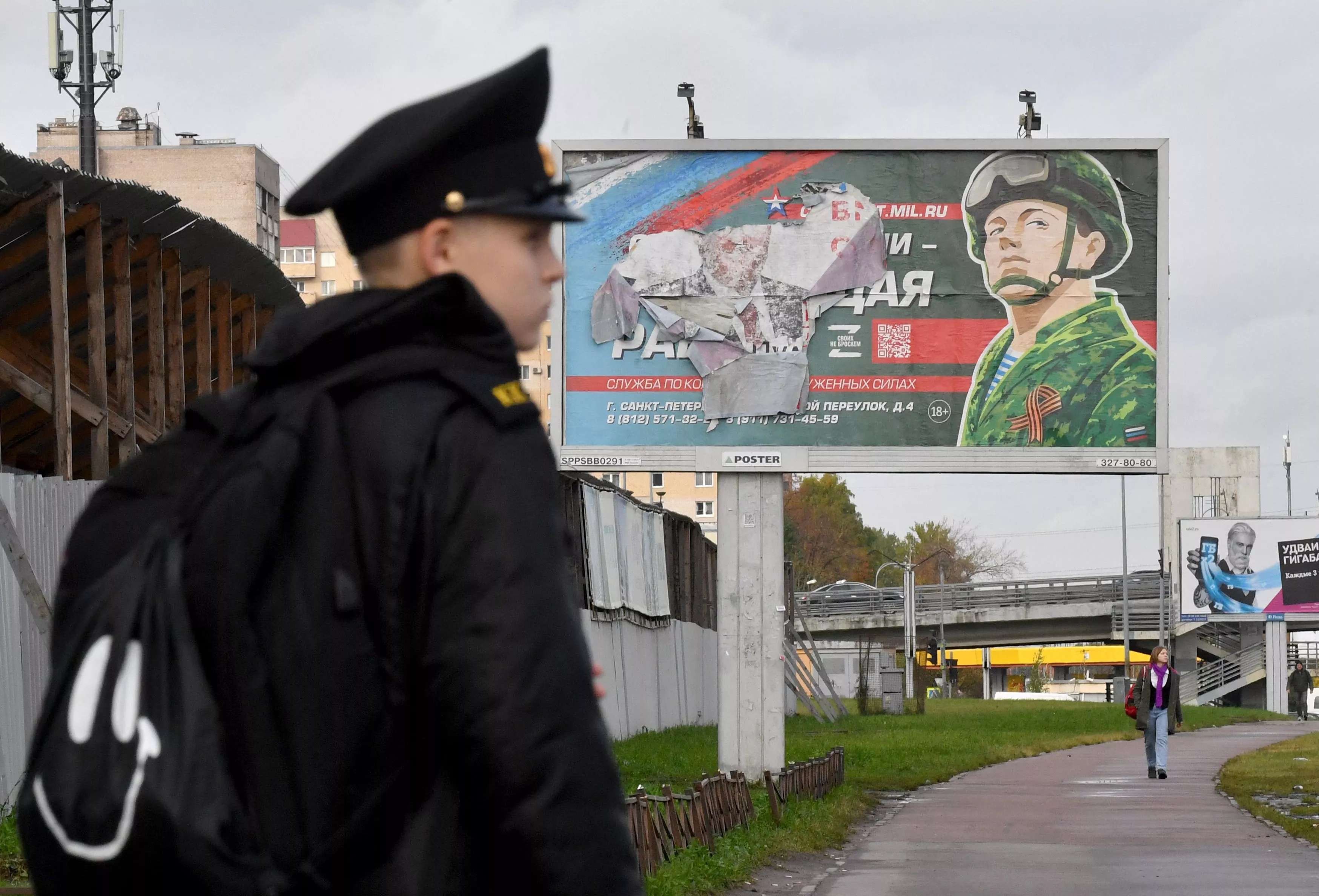Ukraine Reveals How Many Russians Have Called the 'I Want to Live' Hotline - Vimarsana News