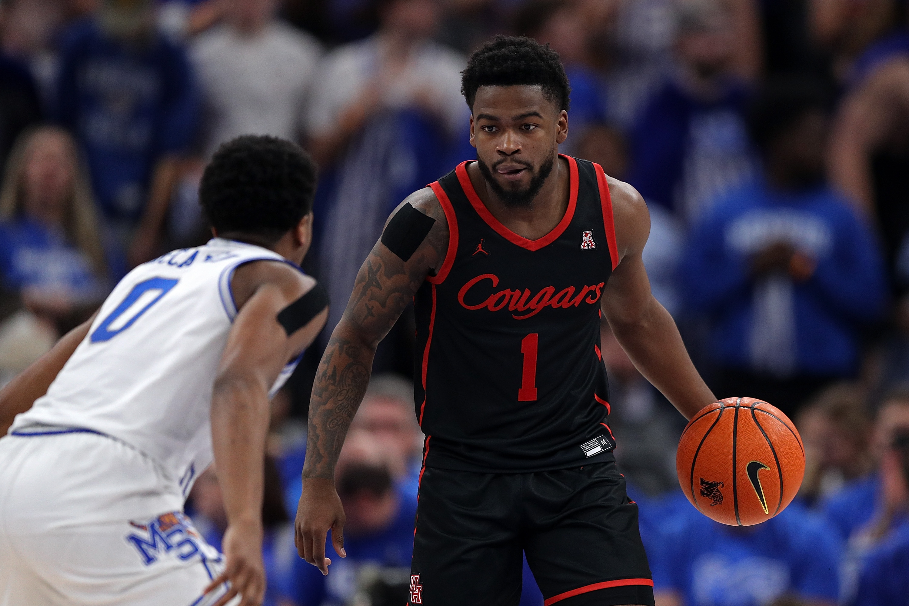 Jamal Shead dribbling