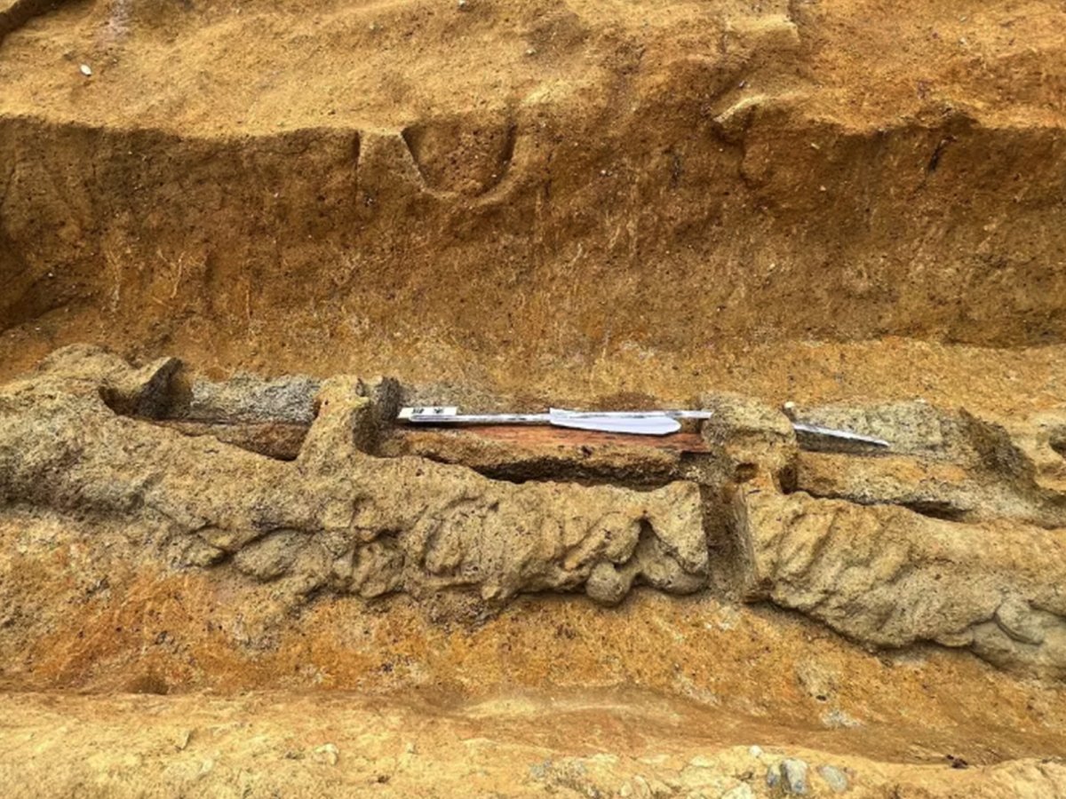 4th Century Burial Sword Found, Nara, Japan.