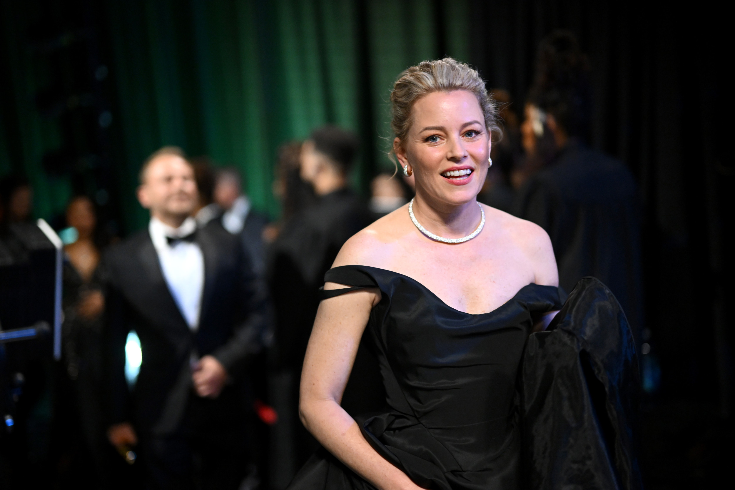 Elizabeth Banks' Voice at Oscars Sparks Concern—'She Sounds Outrageous'