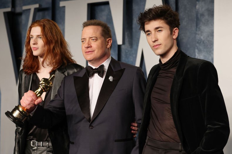 Brendan Fraser e figli sul tappeto rosso