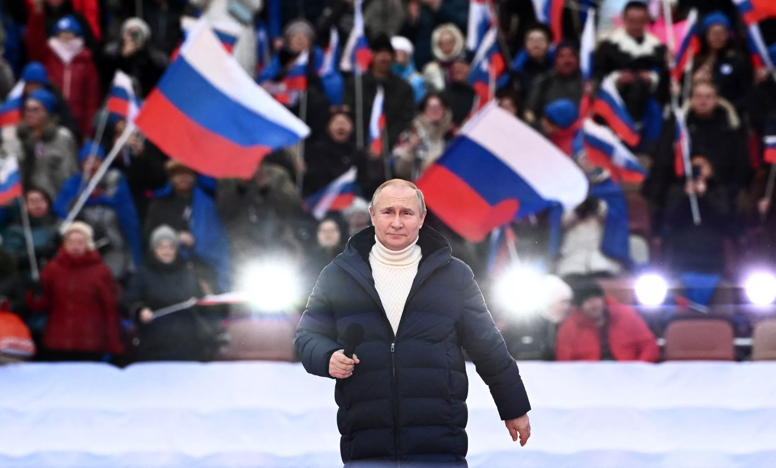 Russians Offered 'Free Buffet' to Attend Putin's Speech on Crimea - Vimarsana News