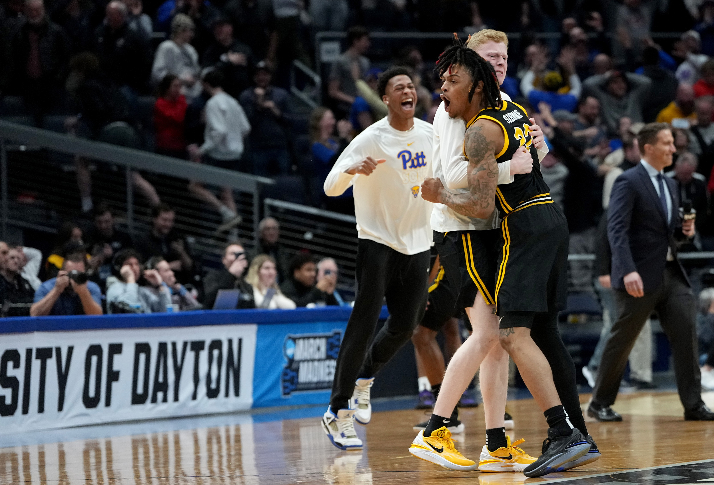 Saint Mary's vs. VCU - First Round NCAA tournament extended