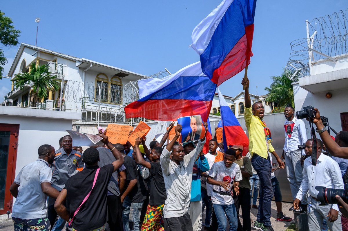 Pro, Russia, protest, against, France, in, DRC