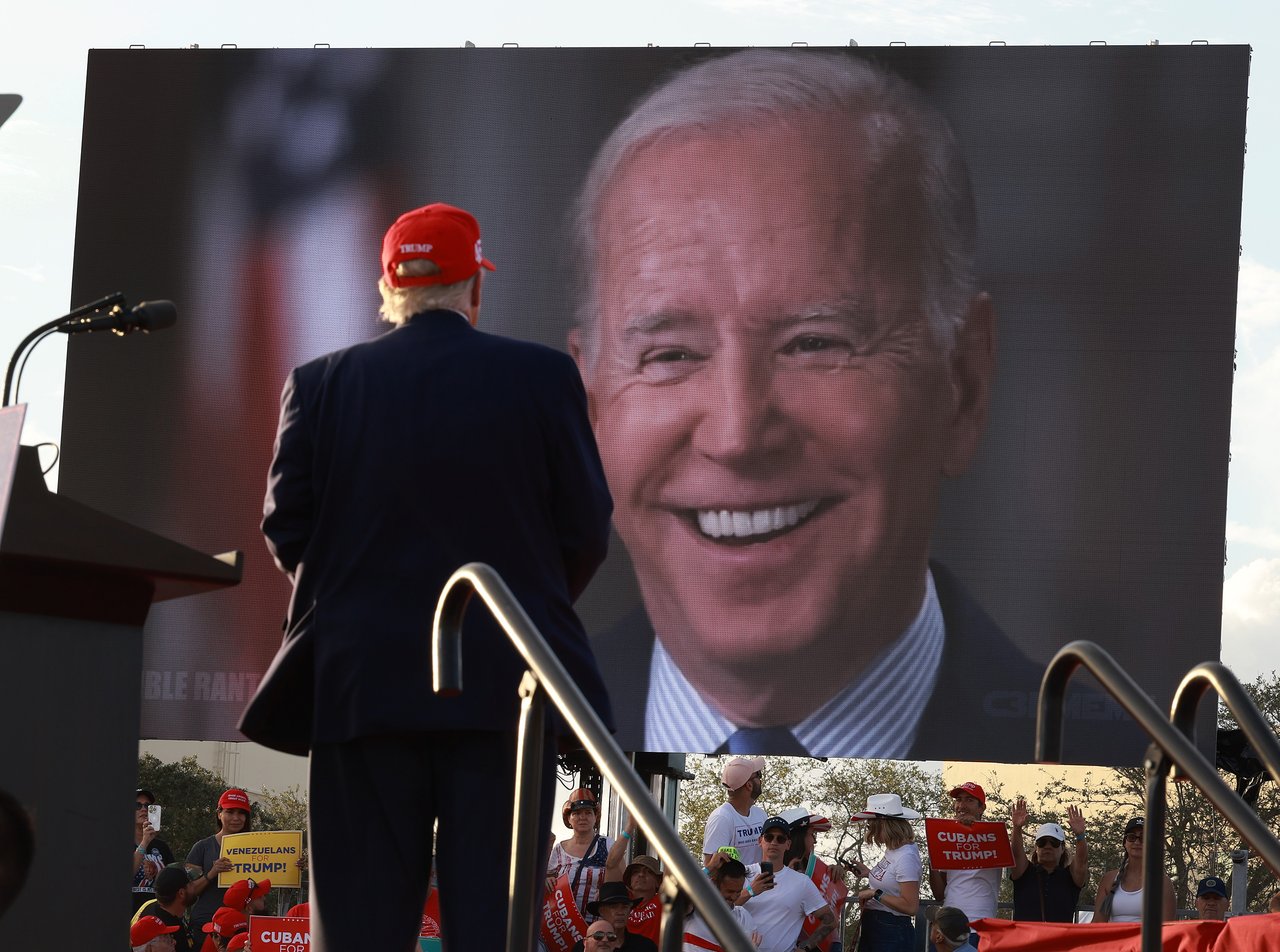 https://d.newsweek.com/en/full/2214466/trump-biden.jpg