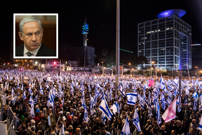 Thousands of Israelis protest against Netanyahu