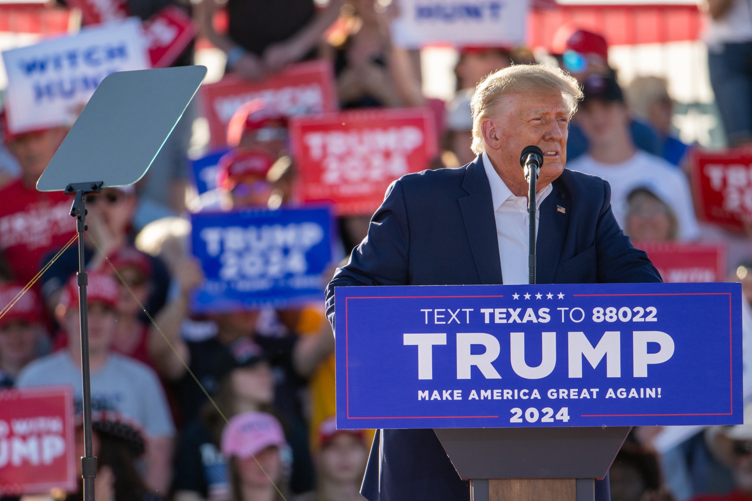 Silence During Donald Trump's Rally Hints At Huge DeSantis Problem ...