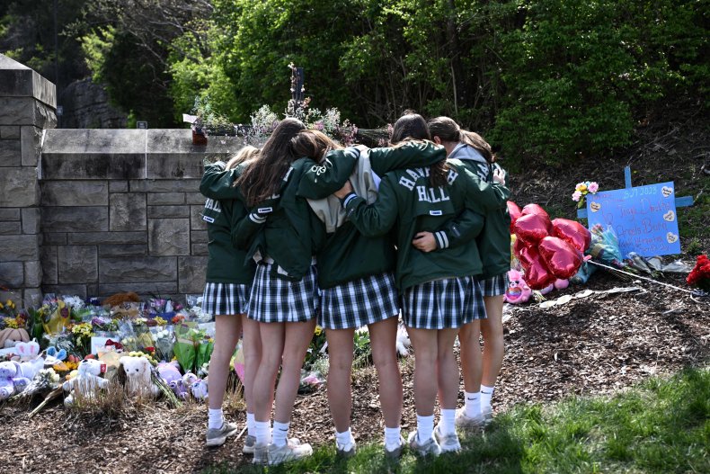 Covenant School Memorial Nashville pleure les victimes d'Audrey Hale04