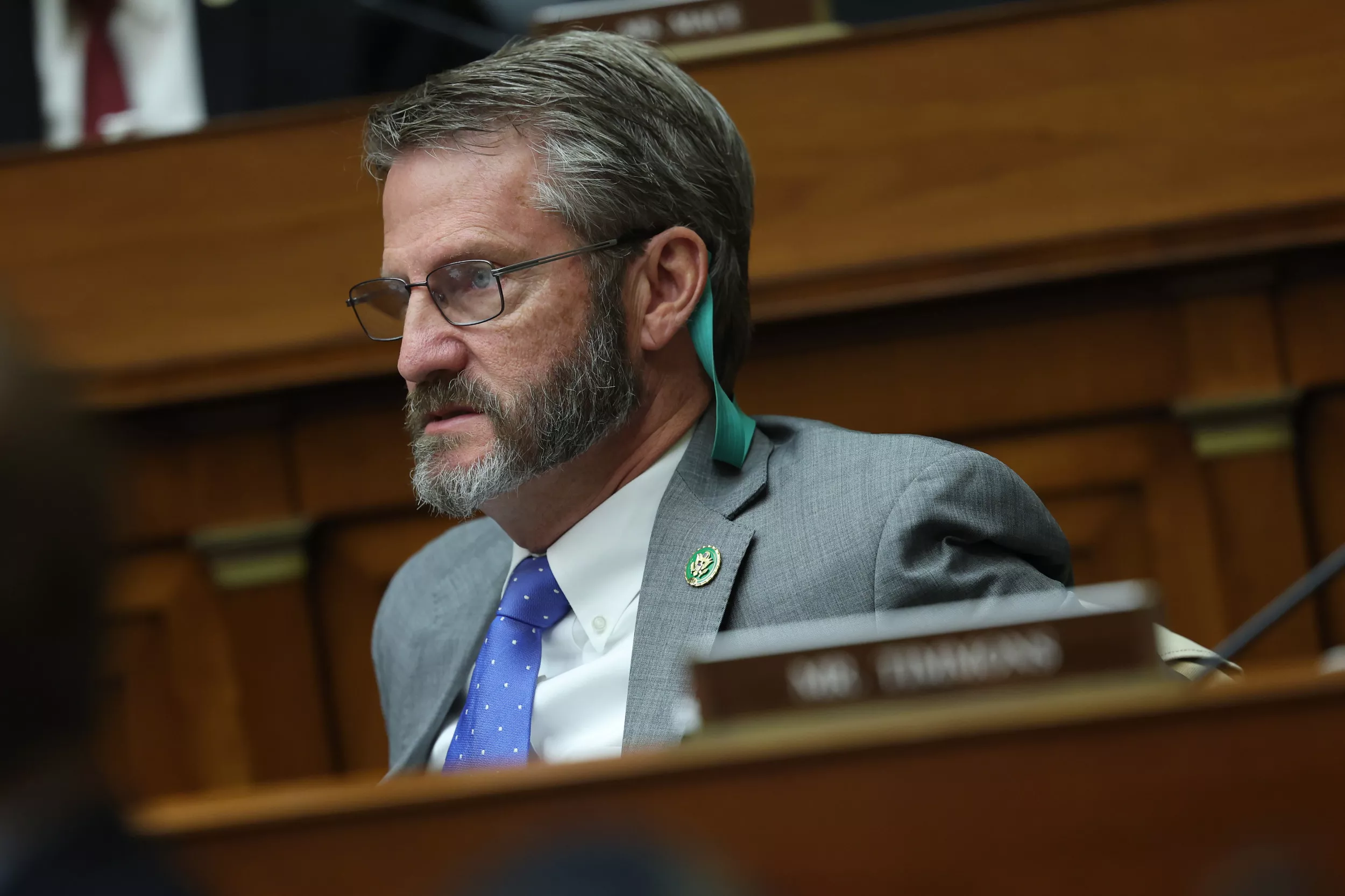 Republican Speaks Out on School Shootings: 'We're Not Gonna Fix It' - Vimarsana News