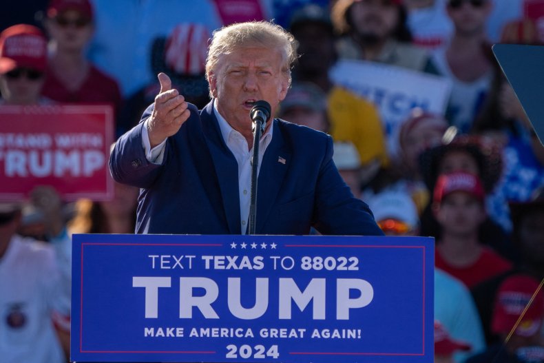 Donald Trump s'exprimant lors d'un rassemblement