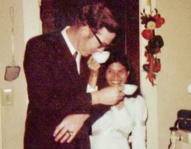 Pernikahan Robert Jack Adams dan Tuyết